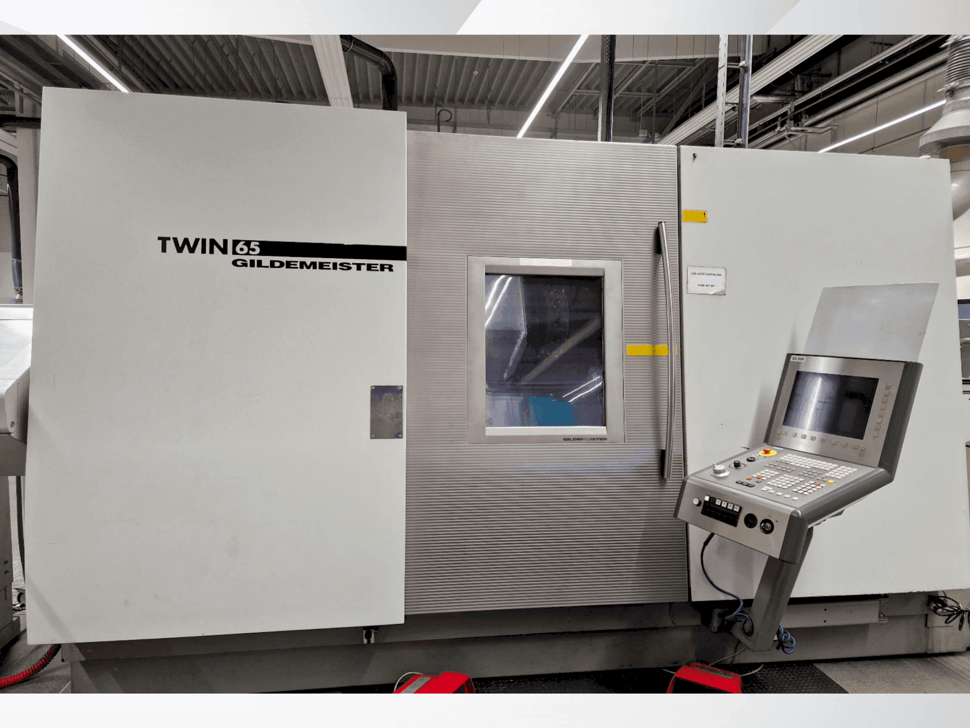 Front view of Gildemeister TWIN 65 (2004)  machine