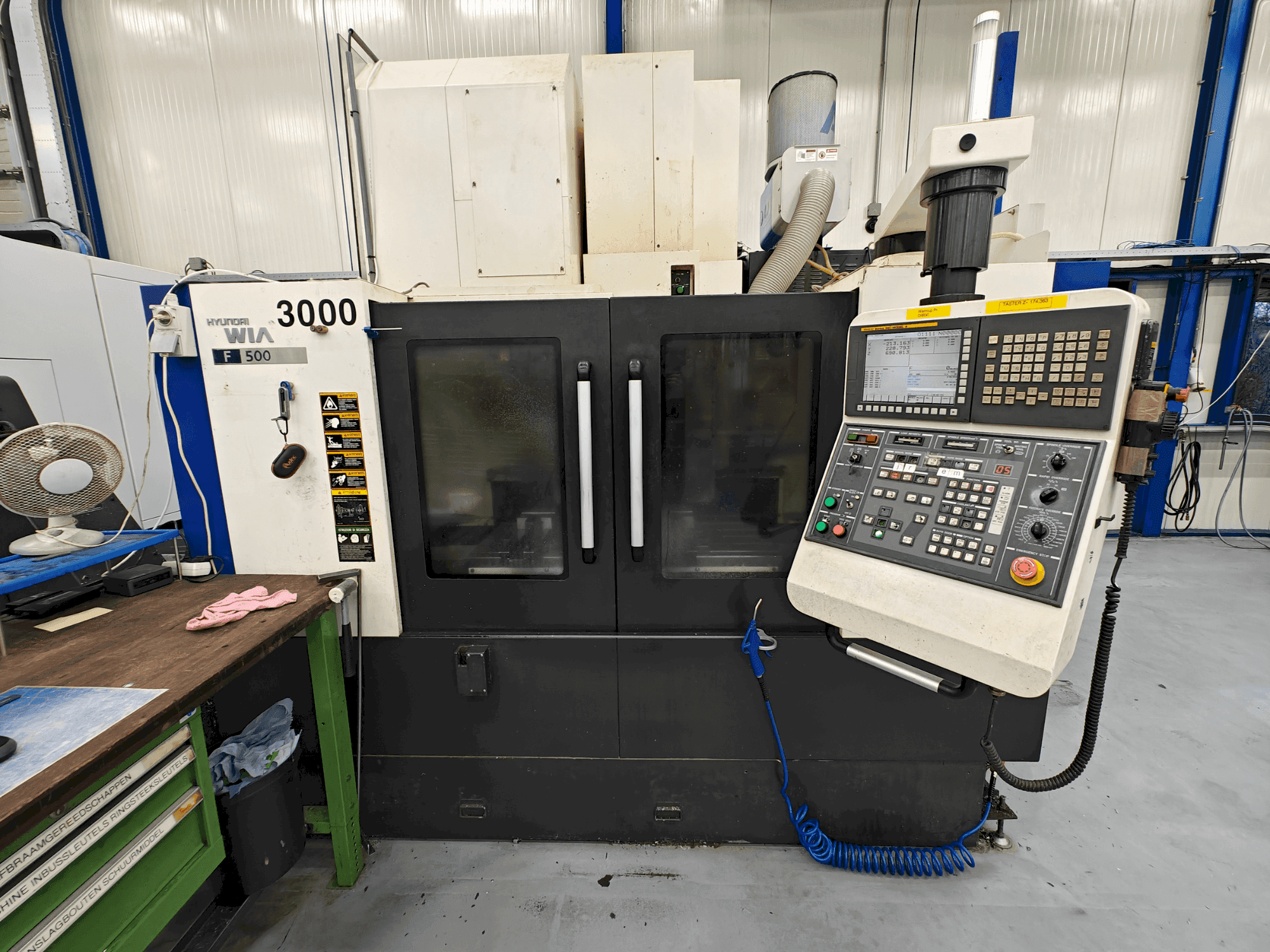 Front view of Hyundai Wia F500  machine