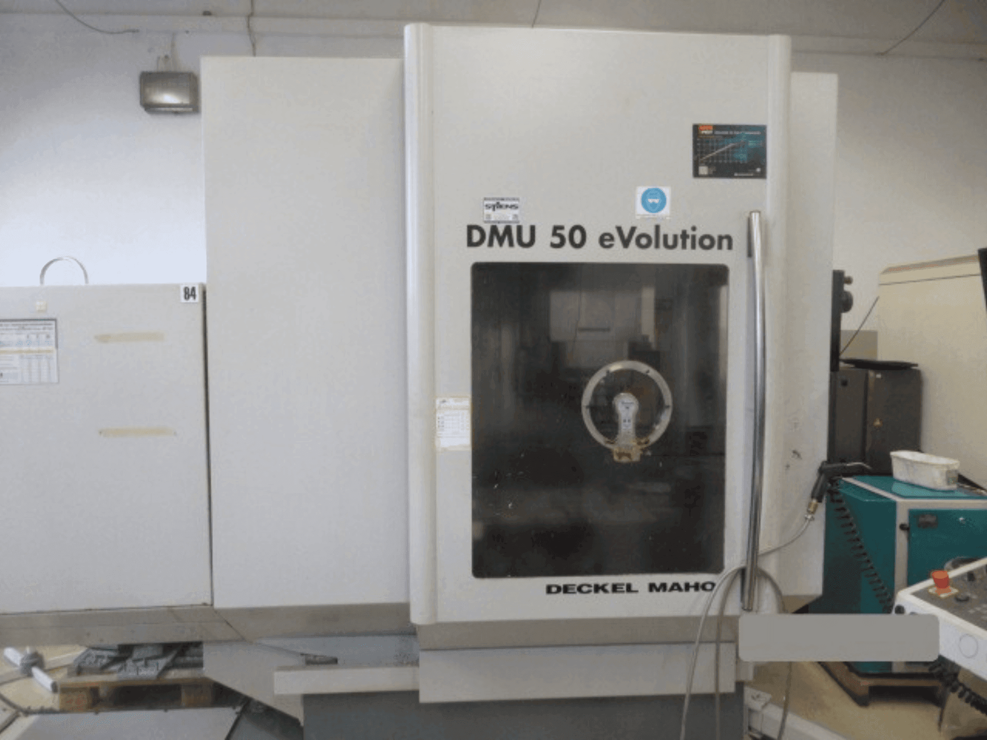 Front view of DECKEL MAHO DMU 50 eVolution  machine