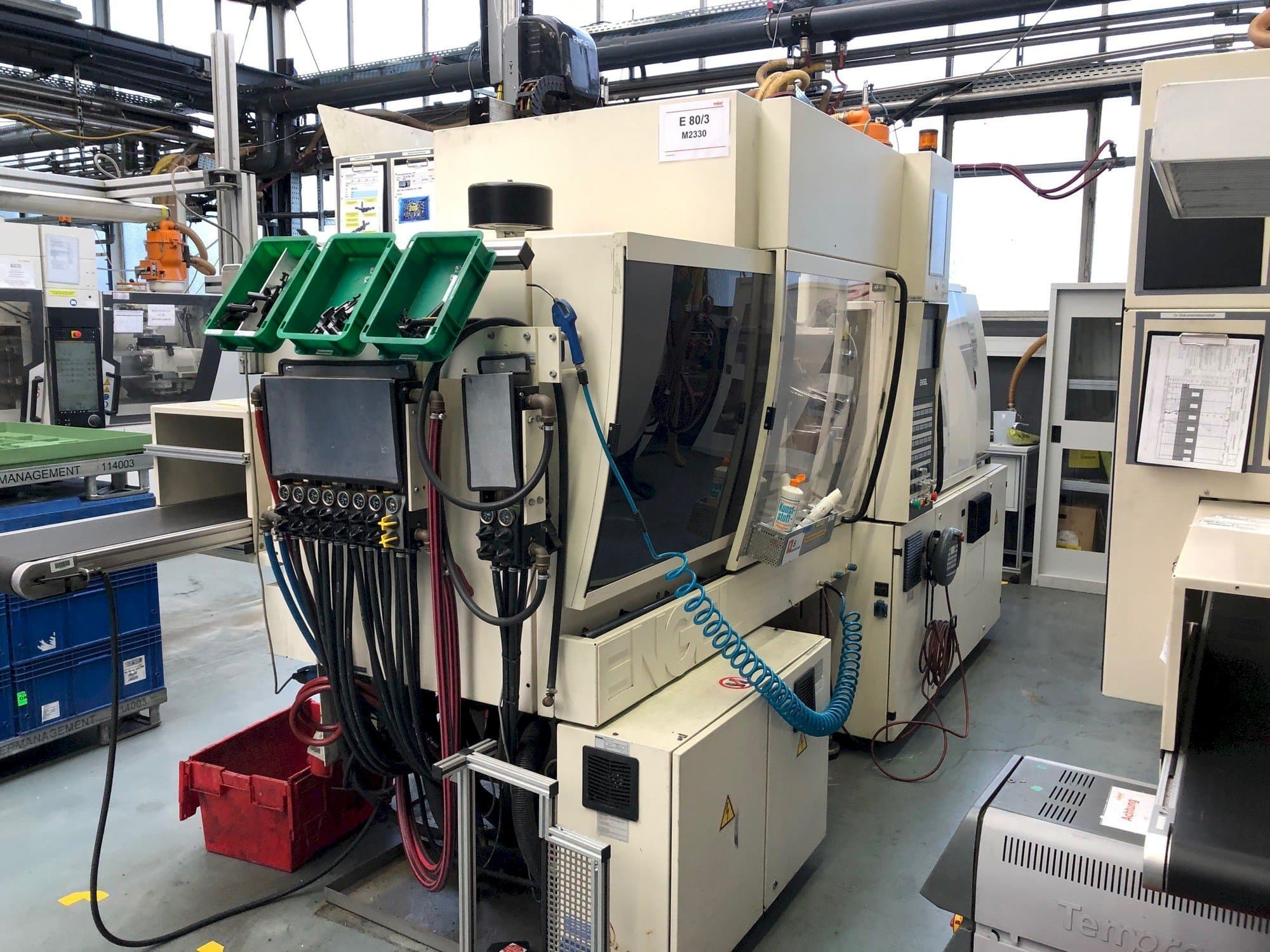 Front view of ENGEL Victory 330/80  machine