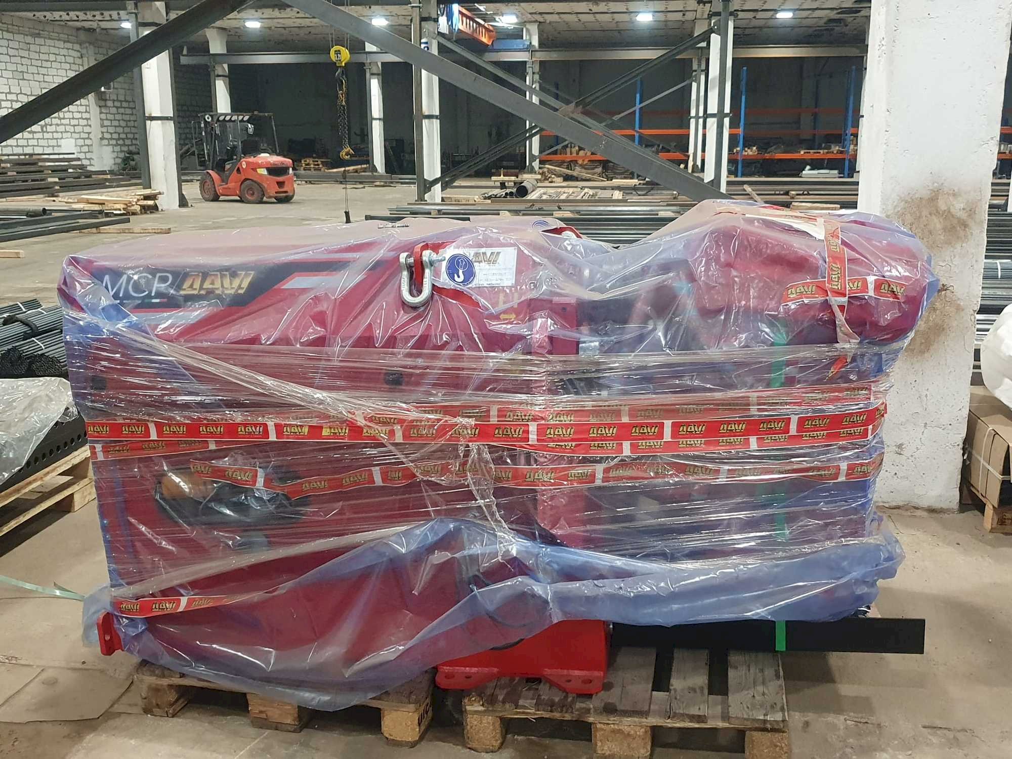 Front view of Davi MCP 9  machine