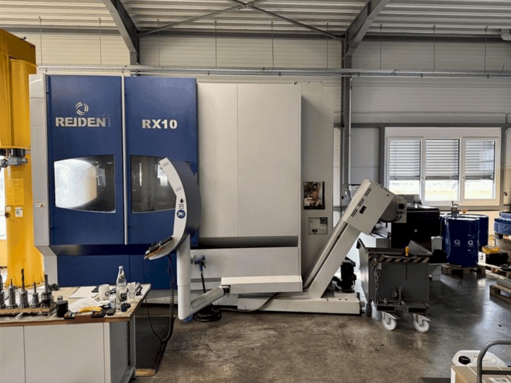 Front view of Reiden RX10 5X  machine