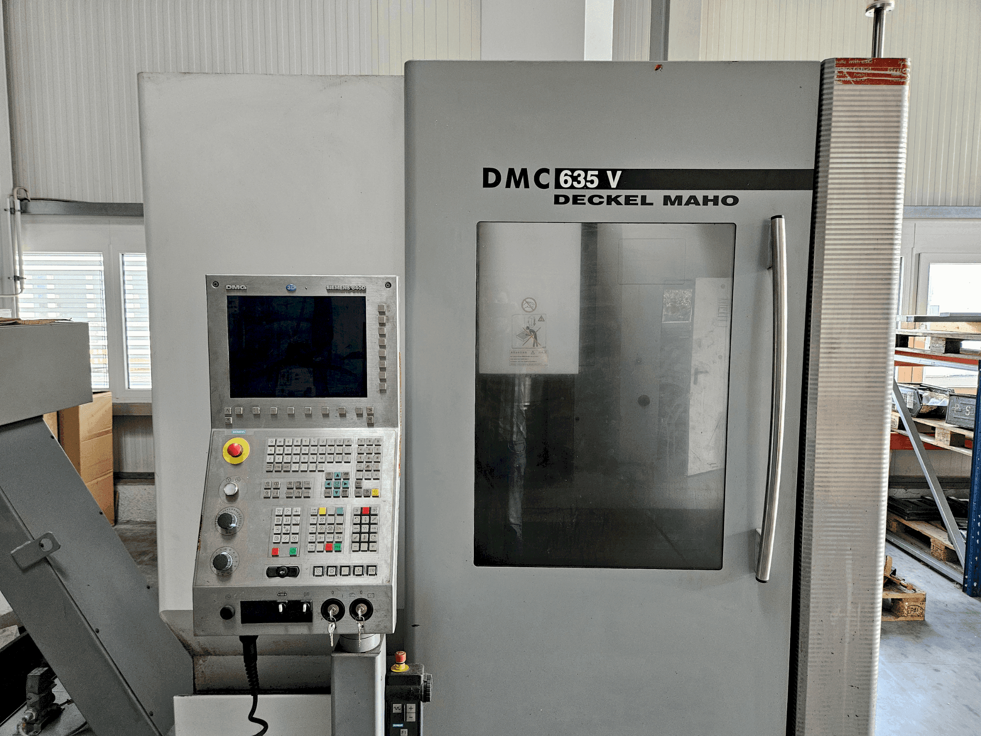 Front view of DECKEL MAHO DMC 635 V  machine