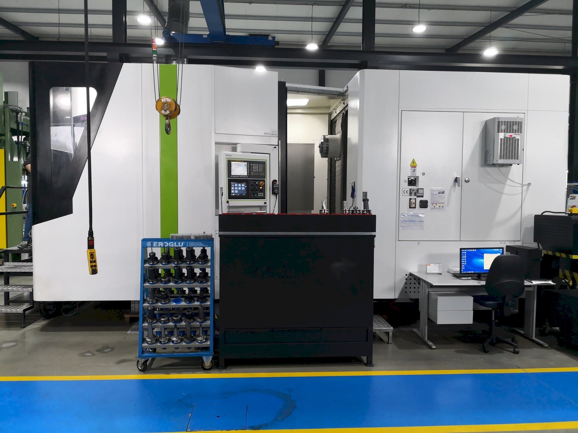 Front view of Hartford HMC-10  machine