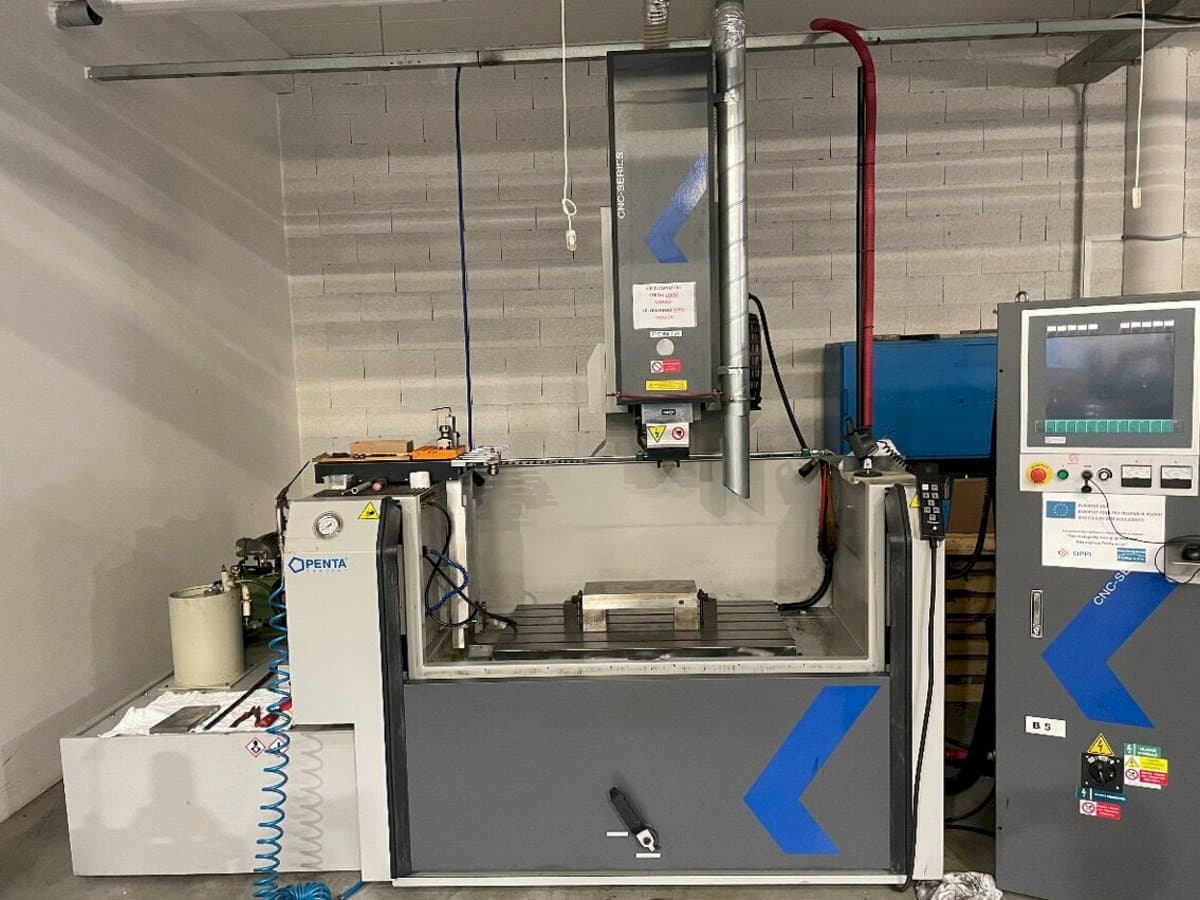 Front view of PENTA 650G CNC  machine