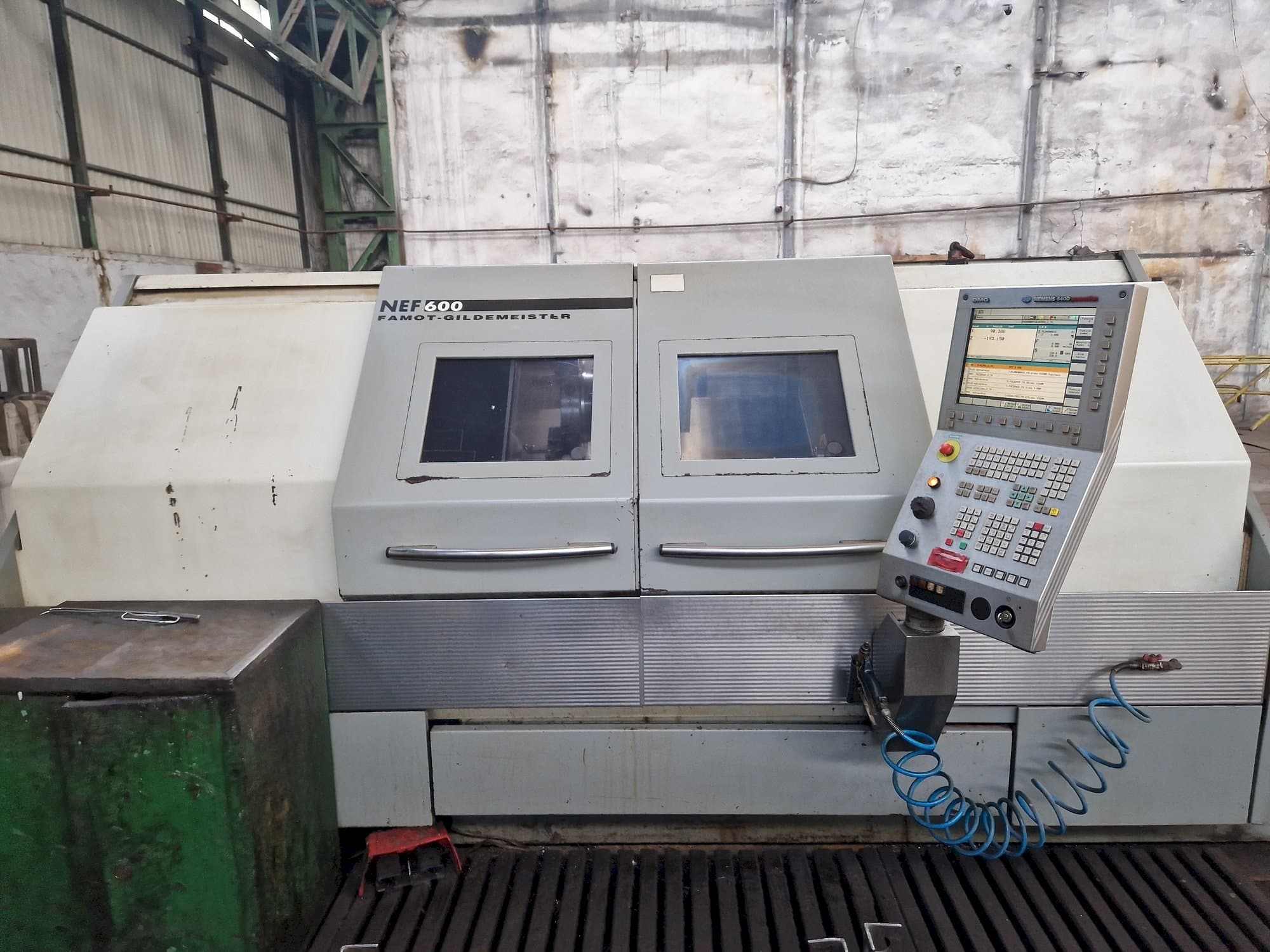 Front view of DMG GILDEMEISTER NEF 600  machine