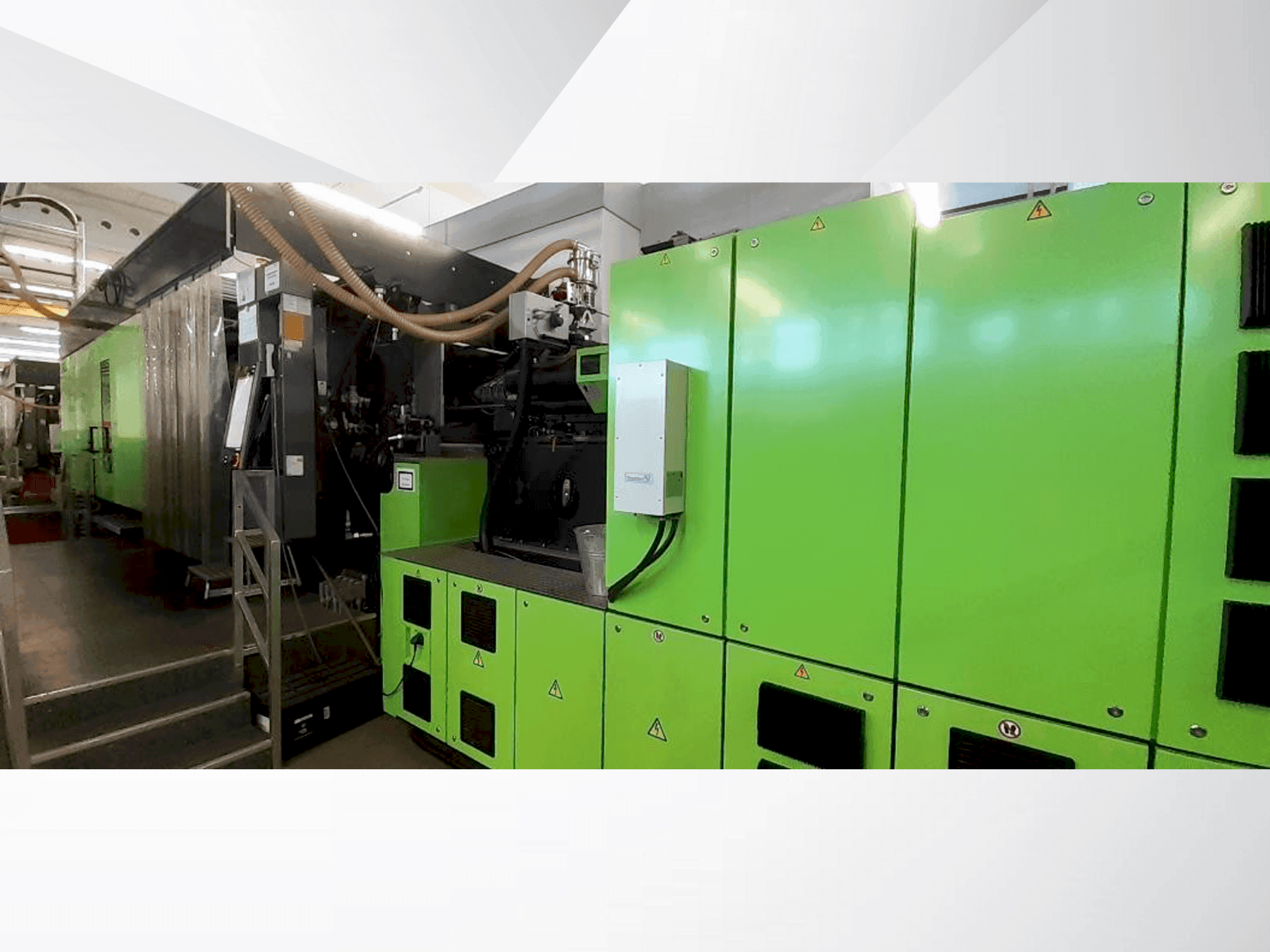 Front view of Engel Duo 740 H / 740 M / 500 WPX combi M  machine