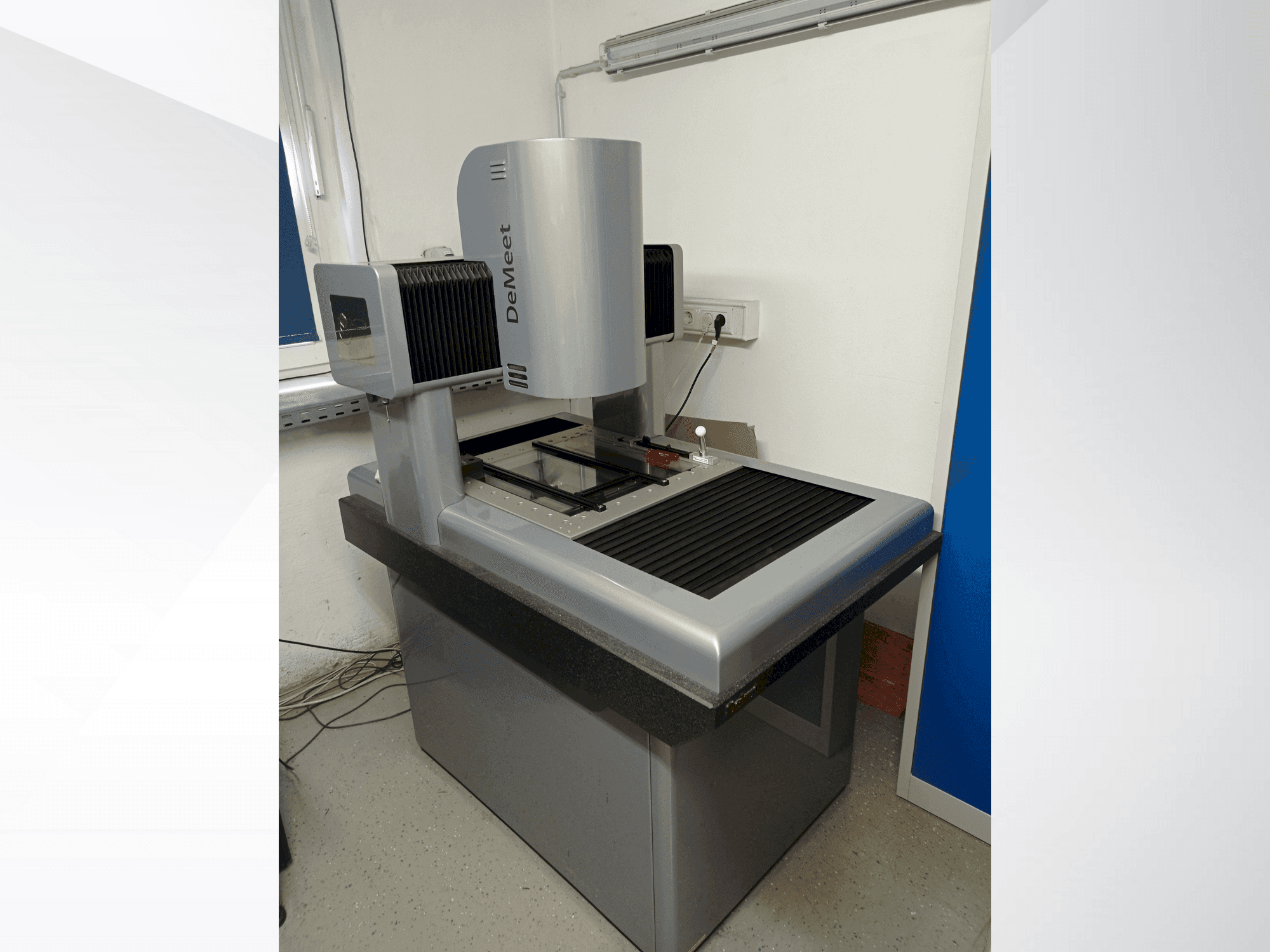 Front view of SCHUT DeMeet 404  machine