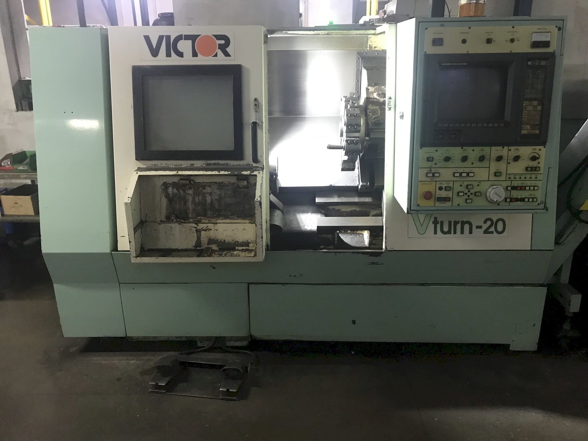 Front view of Victor Vturn-20  machine