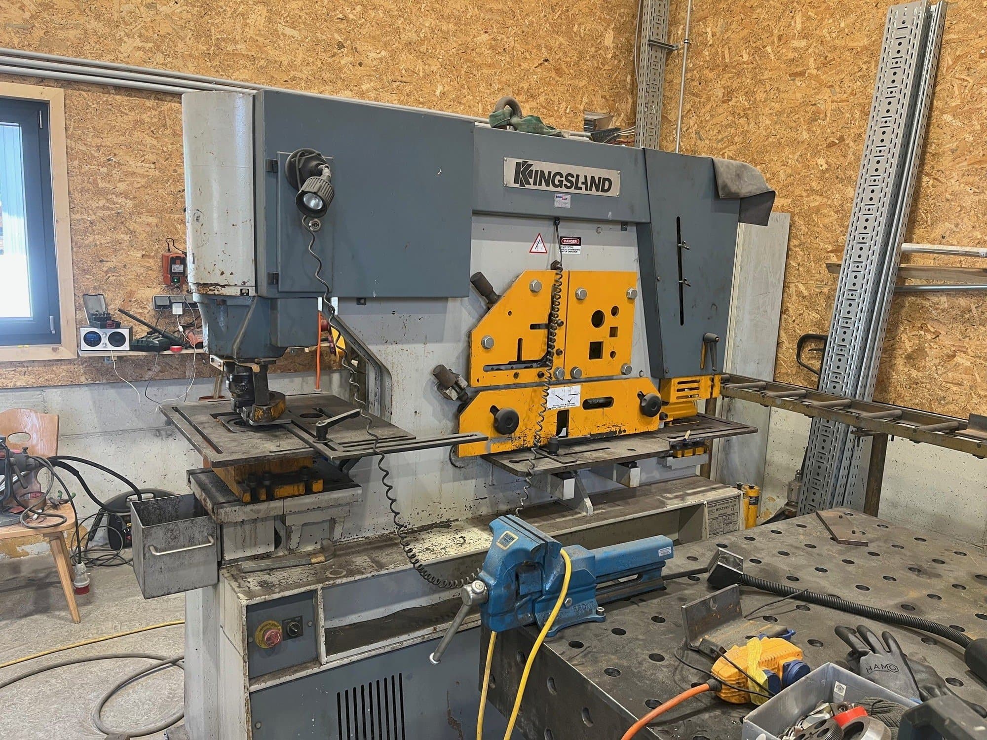 Front view of KINGSLAND Multi 95  machine