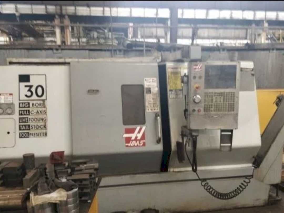Front view of HAAS SL-30BTHE  machine