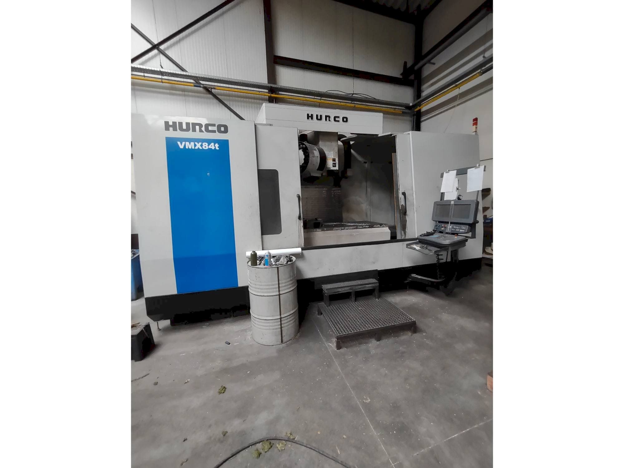Front view of Hurco VMX 84t  machine