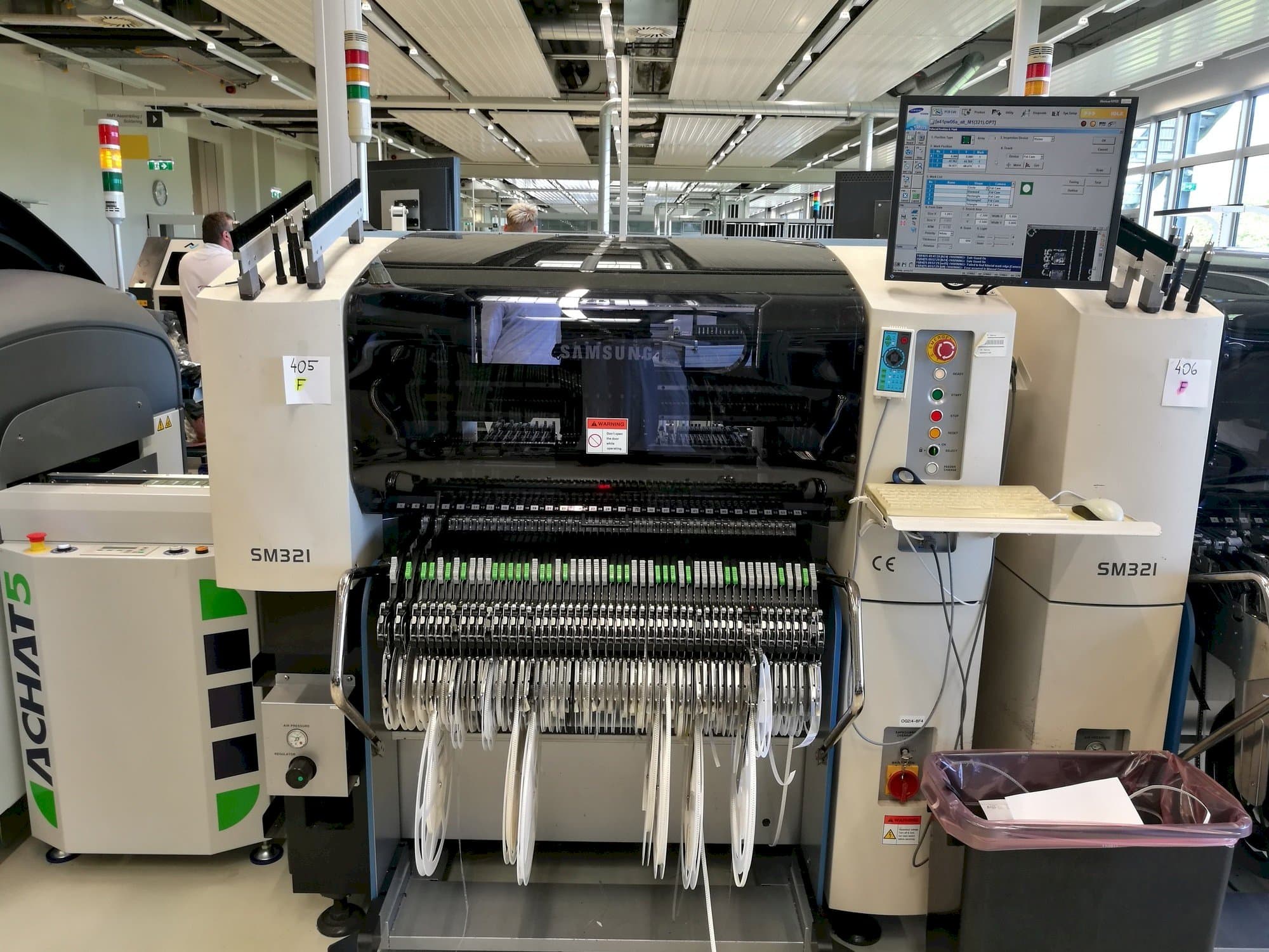 Front view of Samsung SM 321  machine