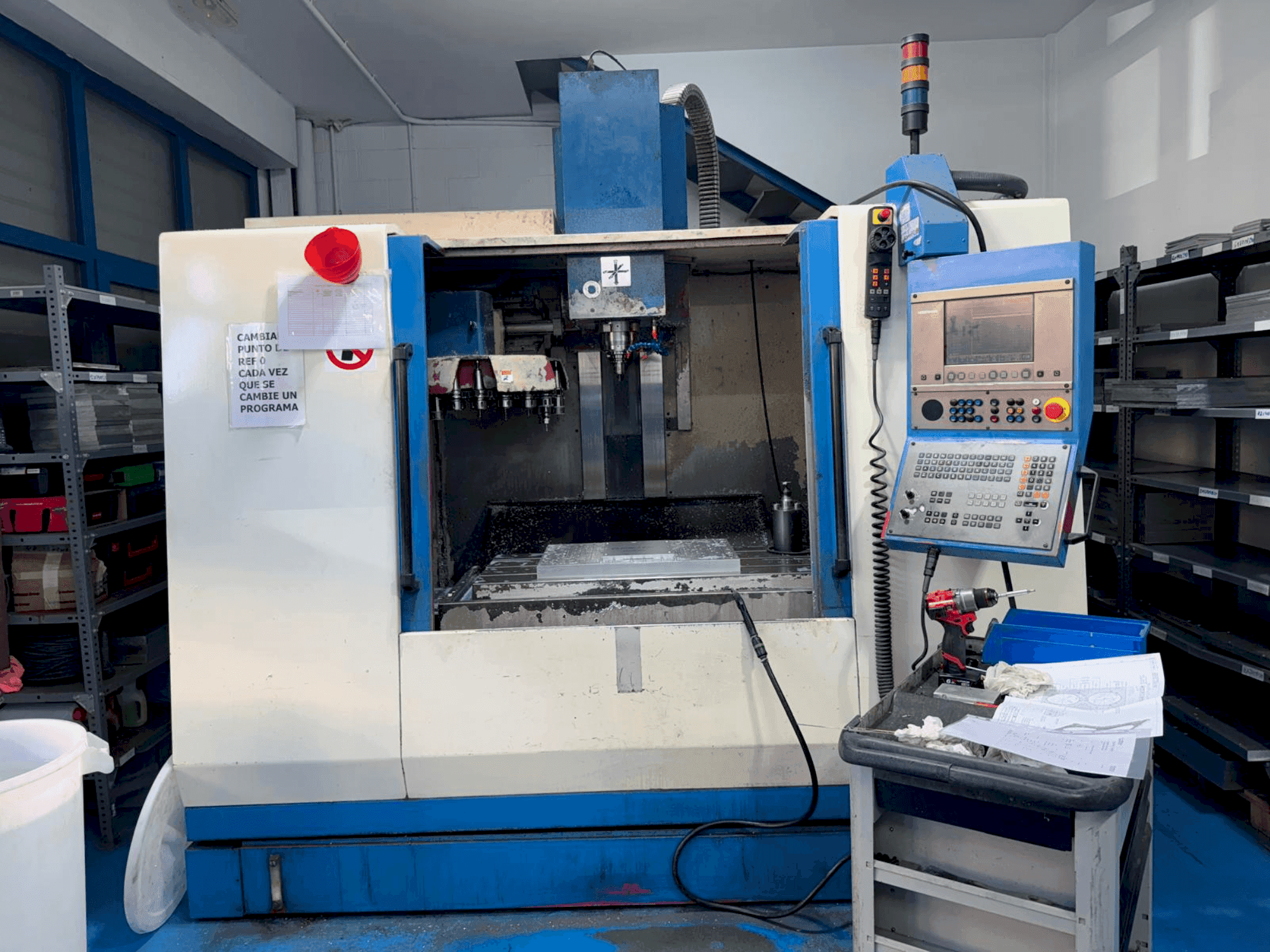 Front view of LAGUN GVC 1000  machine