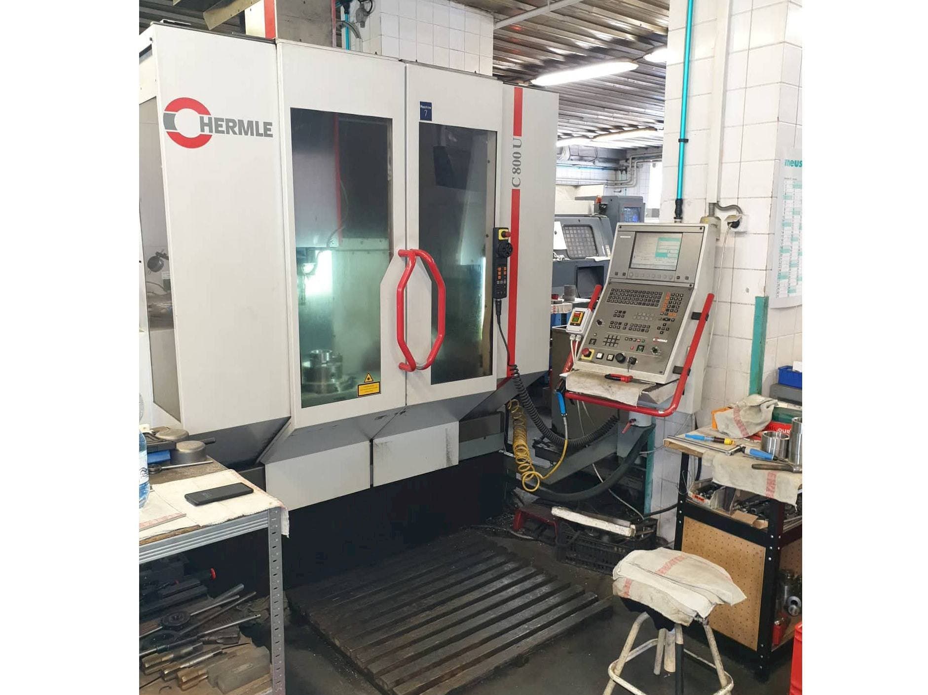 Front view of HERMLE C800 U  machine