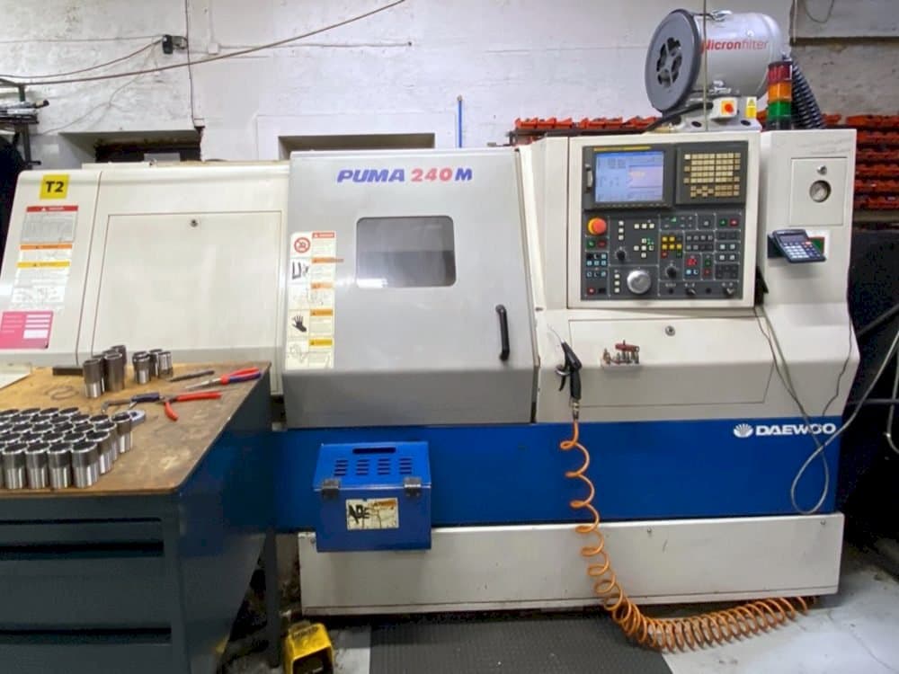 Front view of DAEWOO PUMA 240MB  machine