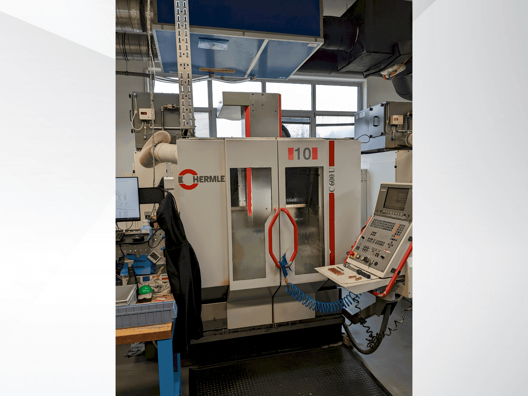 Front view of HERMLE C600U  machine