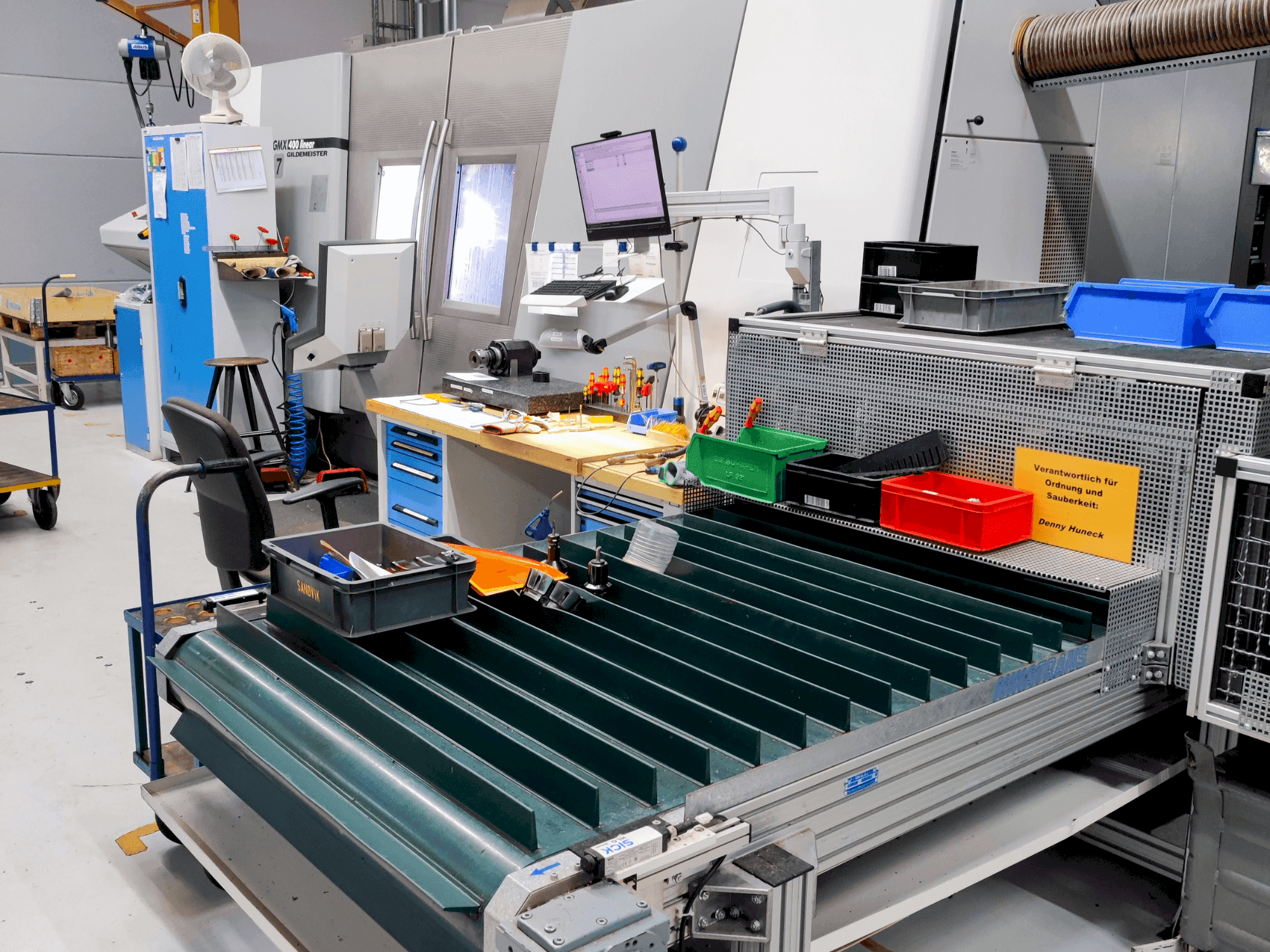 Front view of DMG GMX 400l Stange  machine