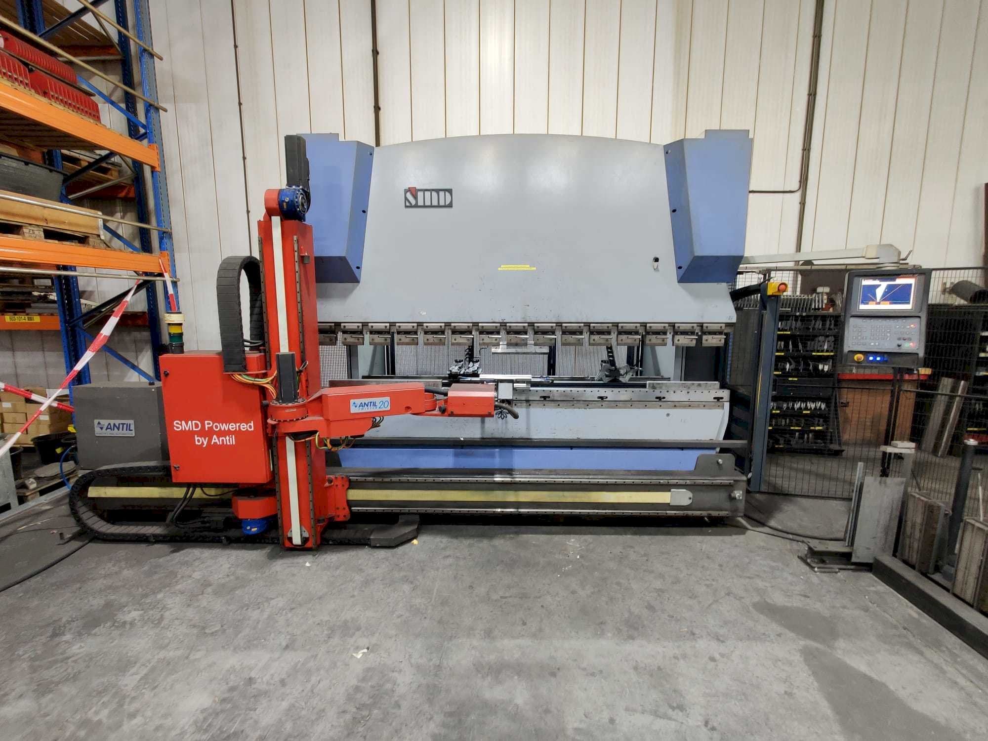 Front view of SMD PBH 110-3100-4C  machine