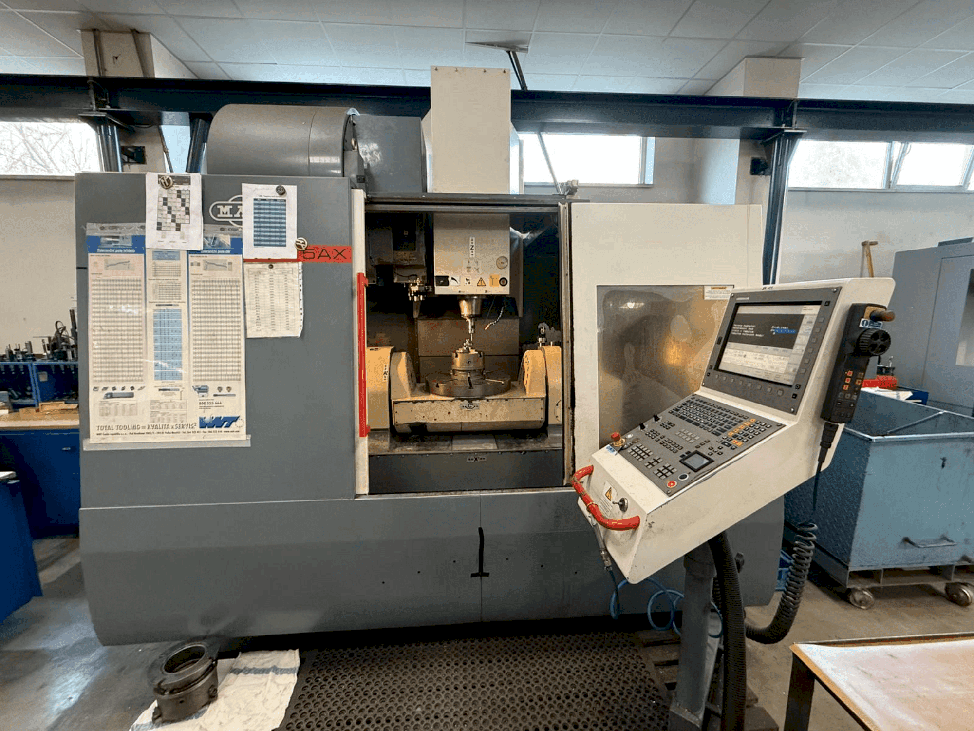 Front view of KOVOSVIT MAS MCV 1000 Speed 5AX  machine