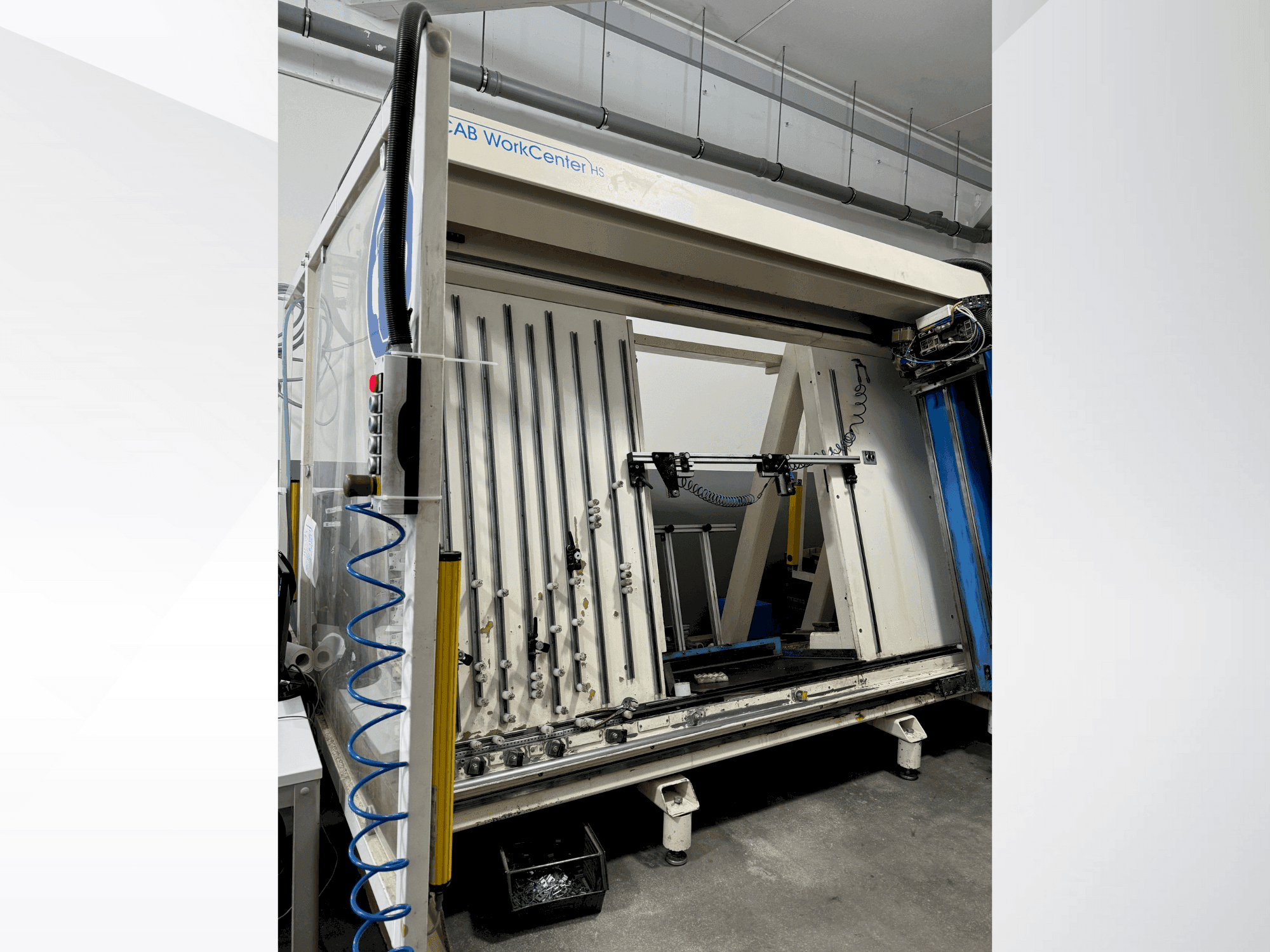 Front view of STEINHAUER eCAB workCenter HS  machine