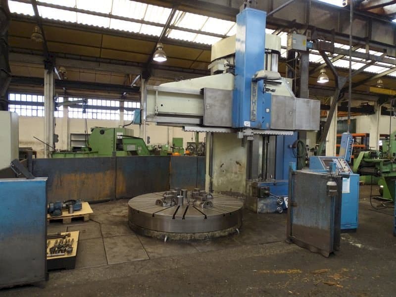 Front view of Berthiez									 BM 225  machine