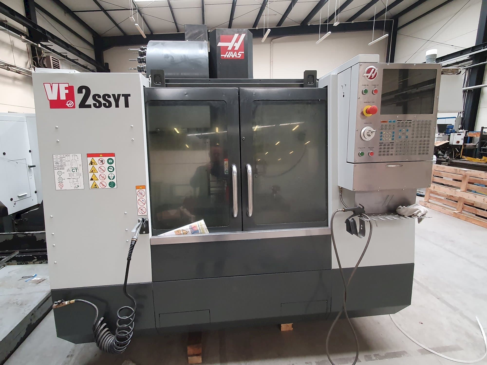 Front view of HAAS VF-2SSYT  machine