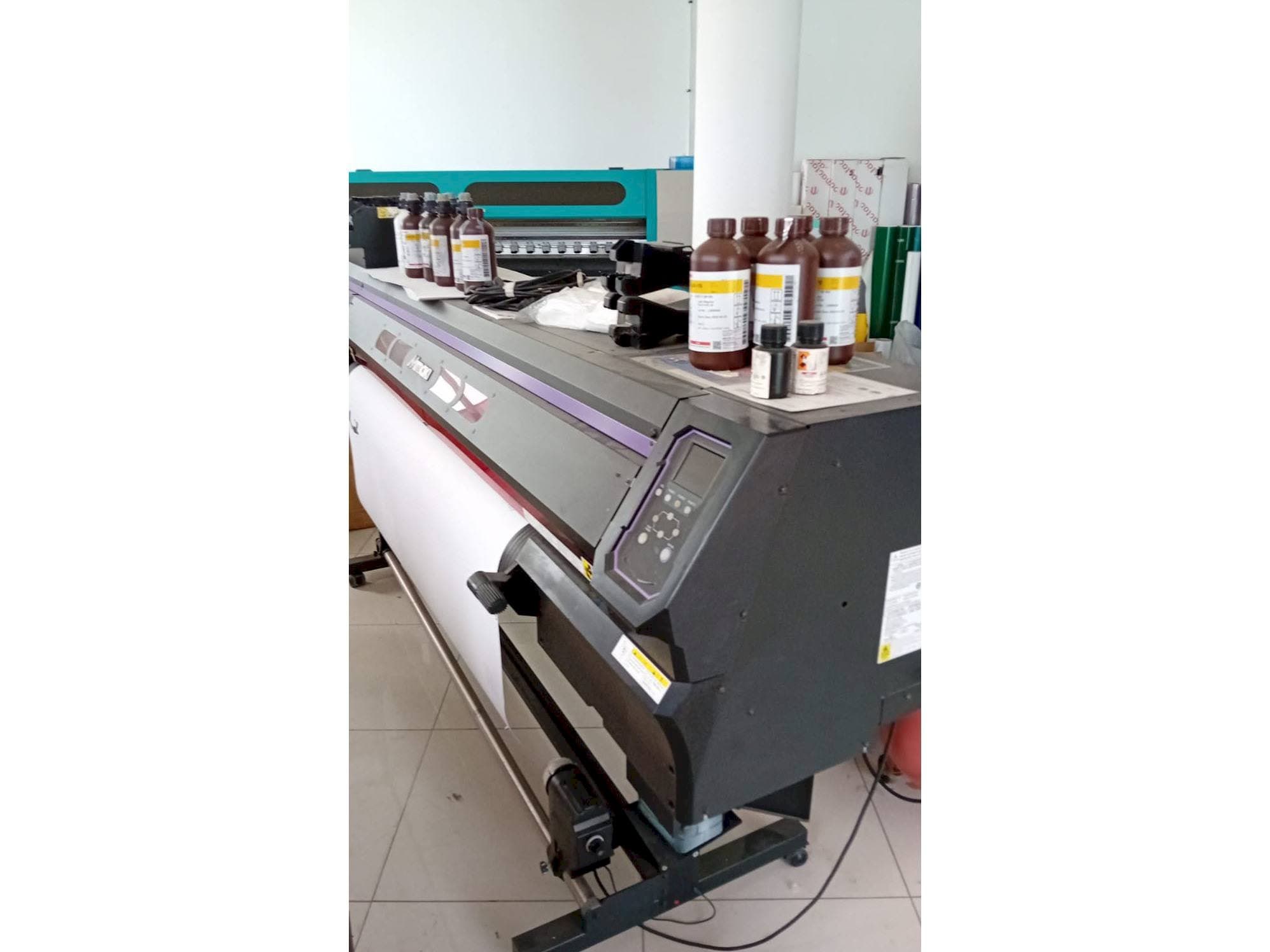 Front view of MIMAKI ucjv300-160  machine