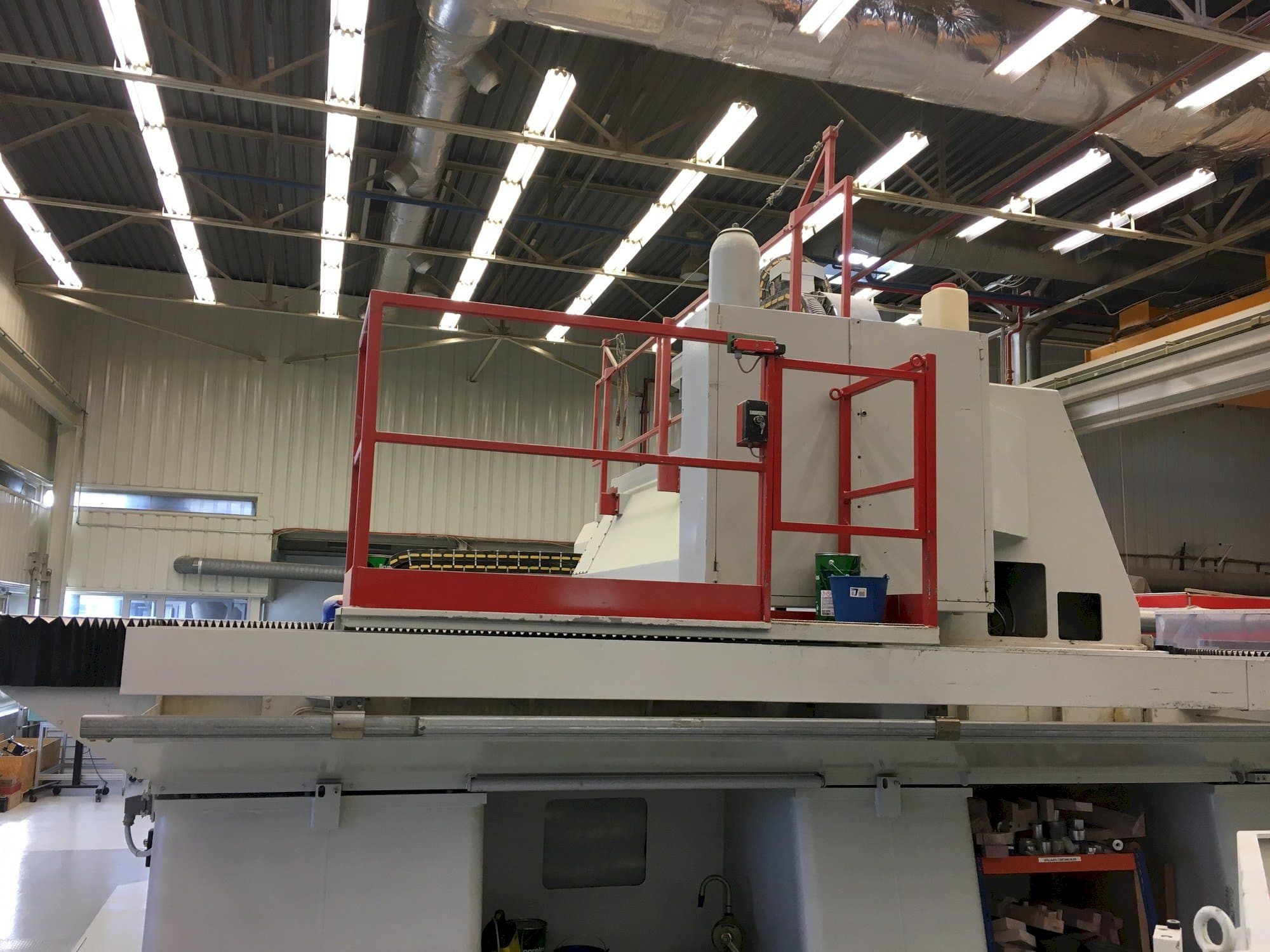 Front view of Forest Line Minumac II 305 TH  machine