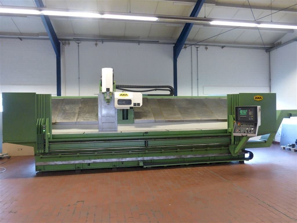 Front view of AXA VSC 1-5000M/E  machine