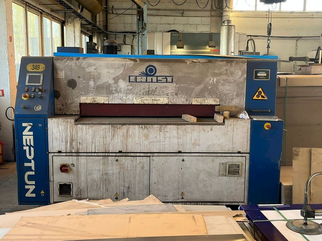 Front view of ERNST Neptun E/B  machine