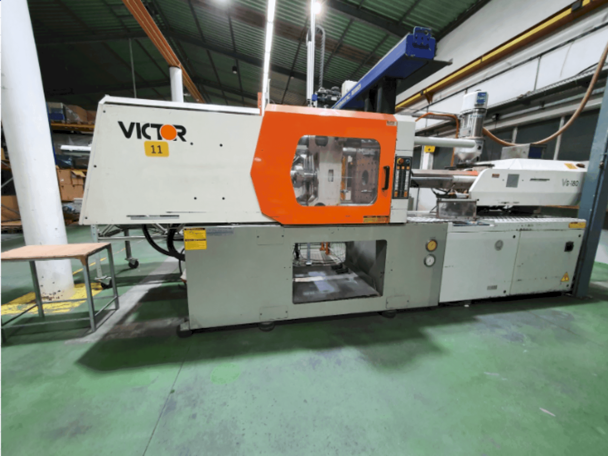 Front view of Victor VS180  machine