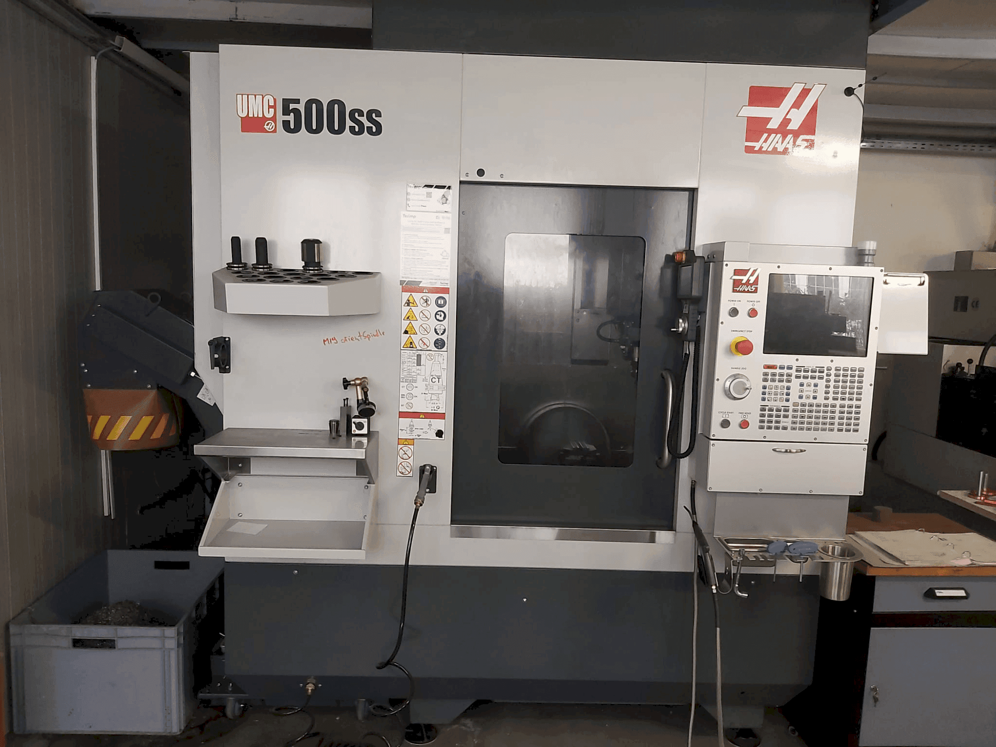 Front view of HAAS UMC-500SS  machine