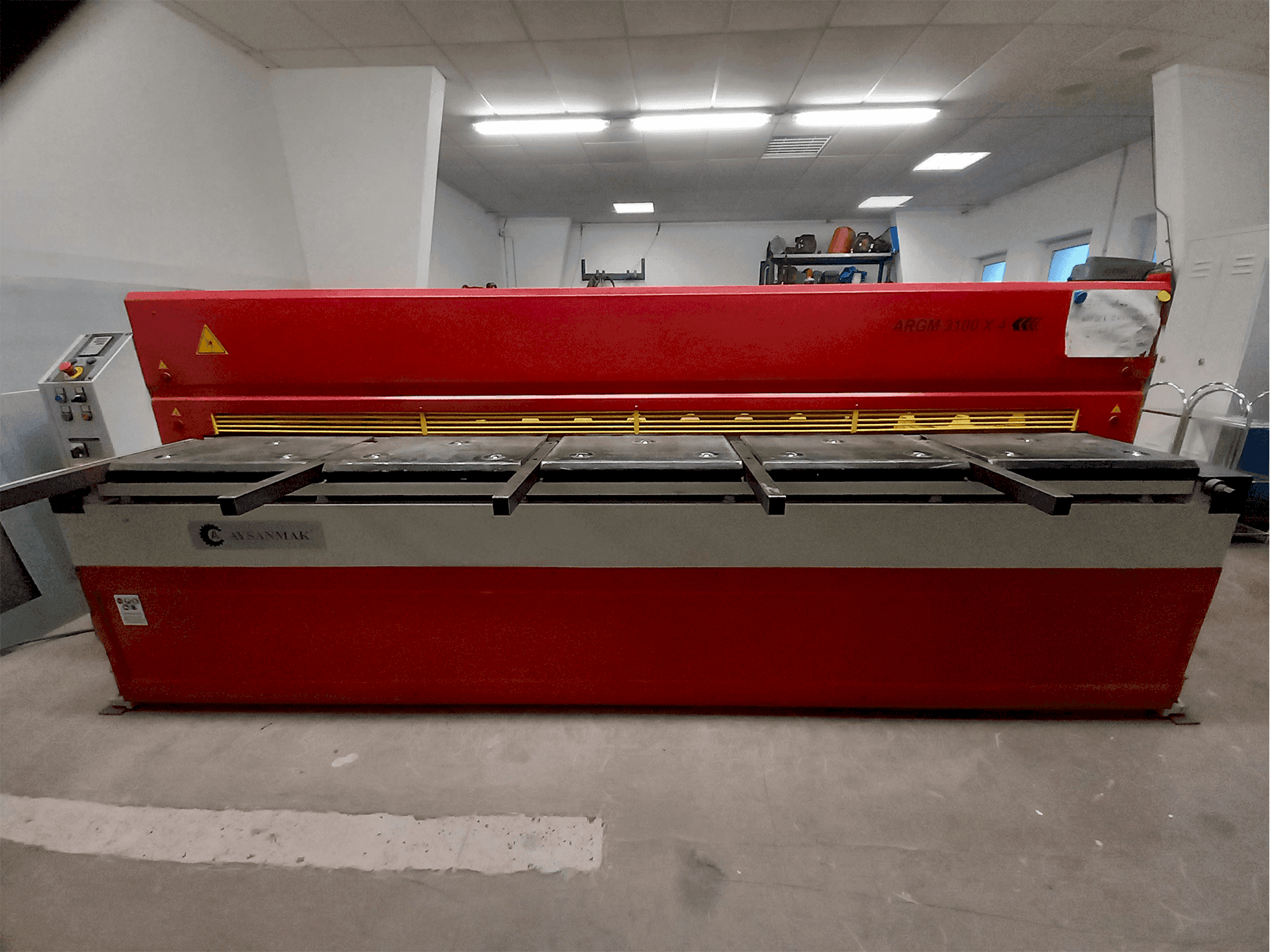 Front view of AYSANMAK ARGM 3100 x 4  machine