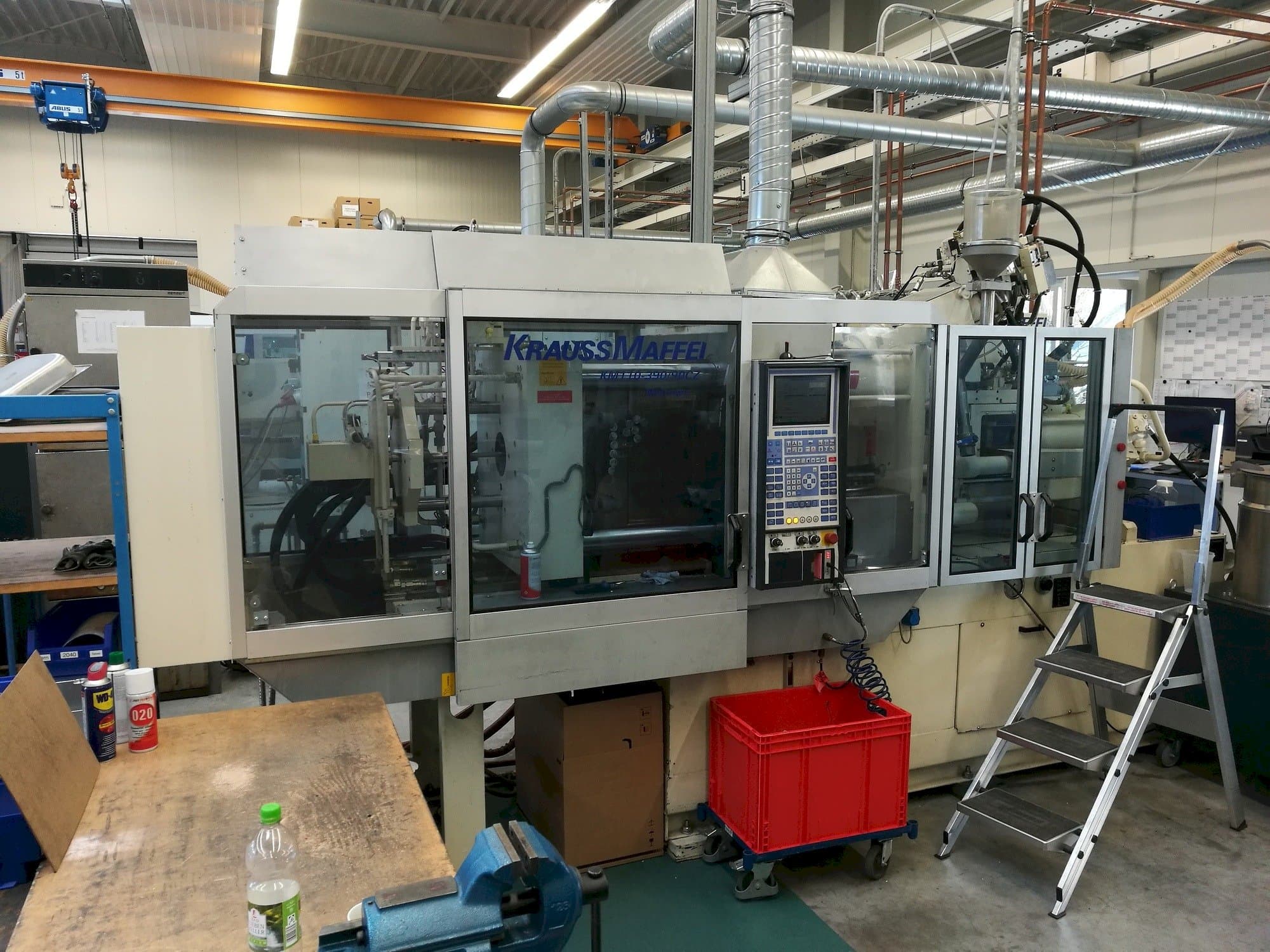 Front view of Krauss Maffei 110-390/90 CZ  machine