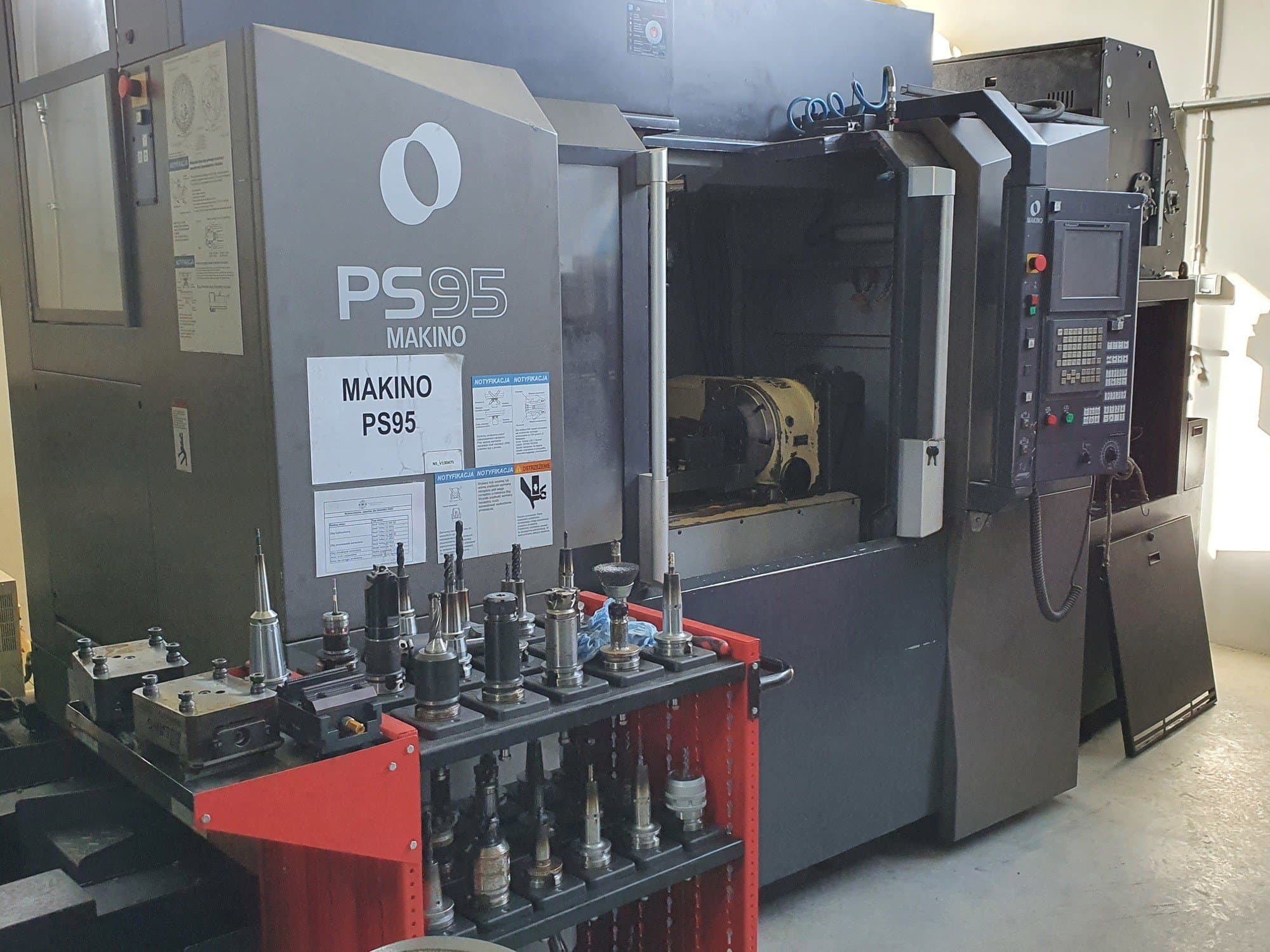 Front view of Makino PS95  machine