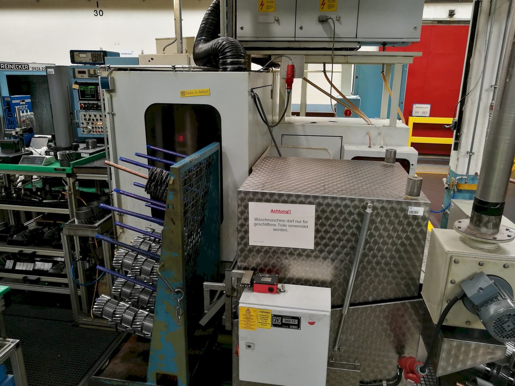 Front view of Pfauter PH 280  machine