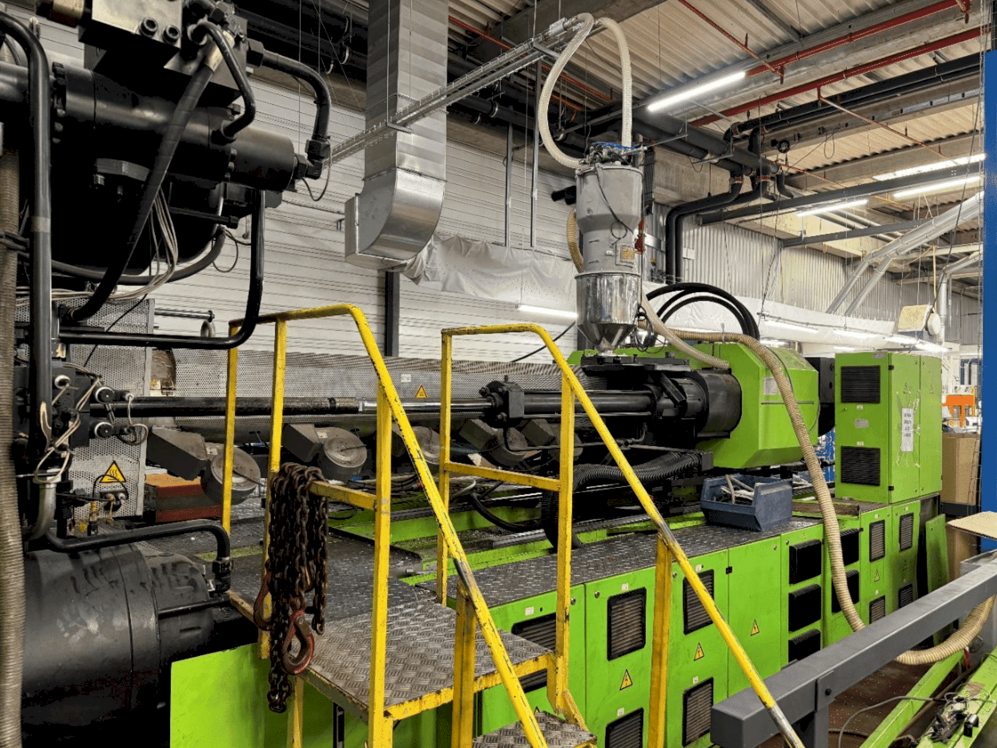 Front view of Engel ES 16050/1100DUO  machine