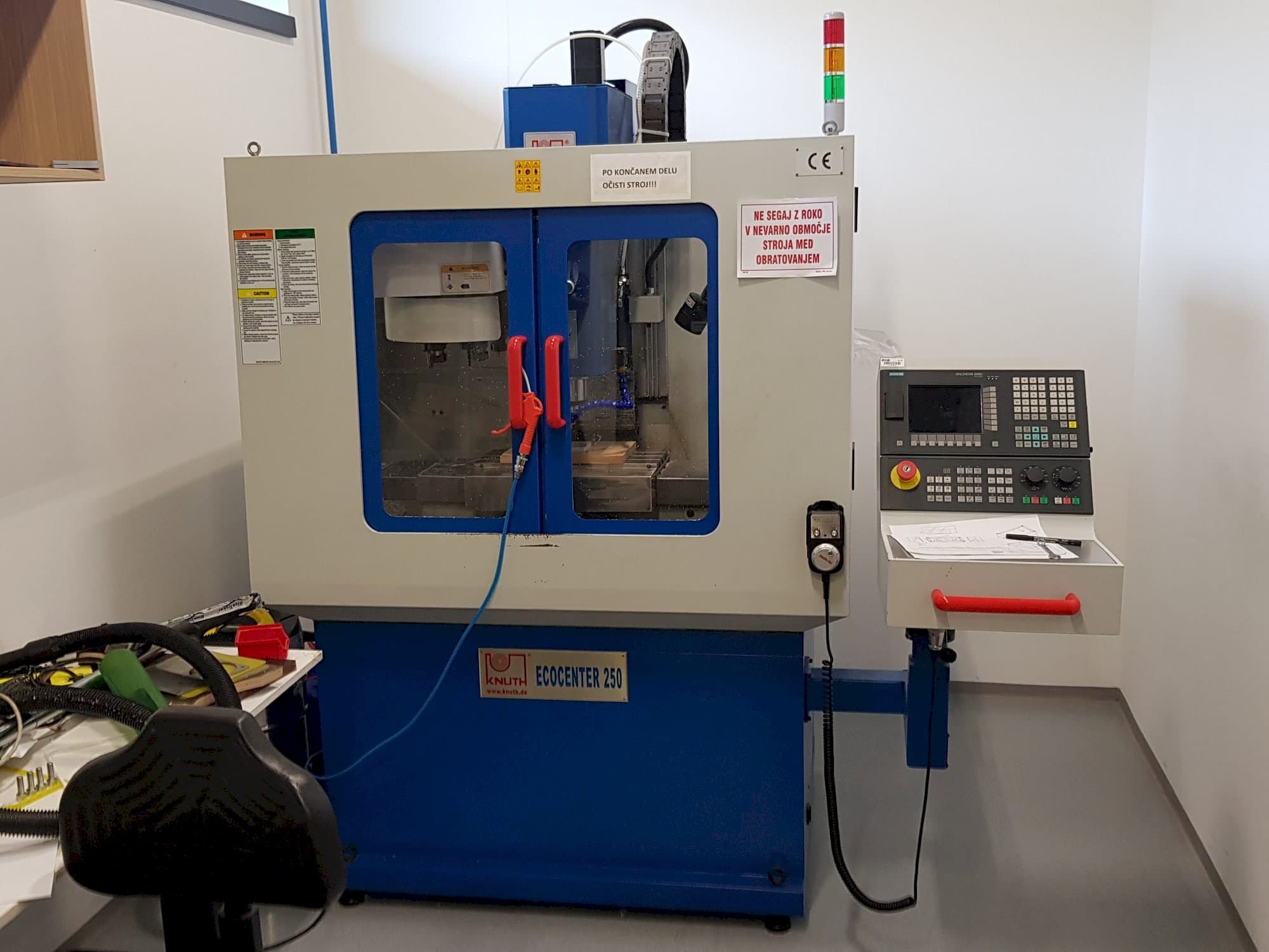 Front view of KNUTH EcoCenter 250  machine