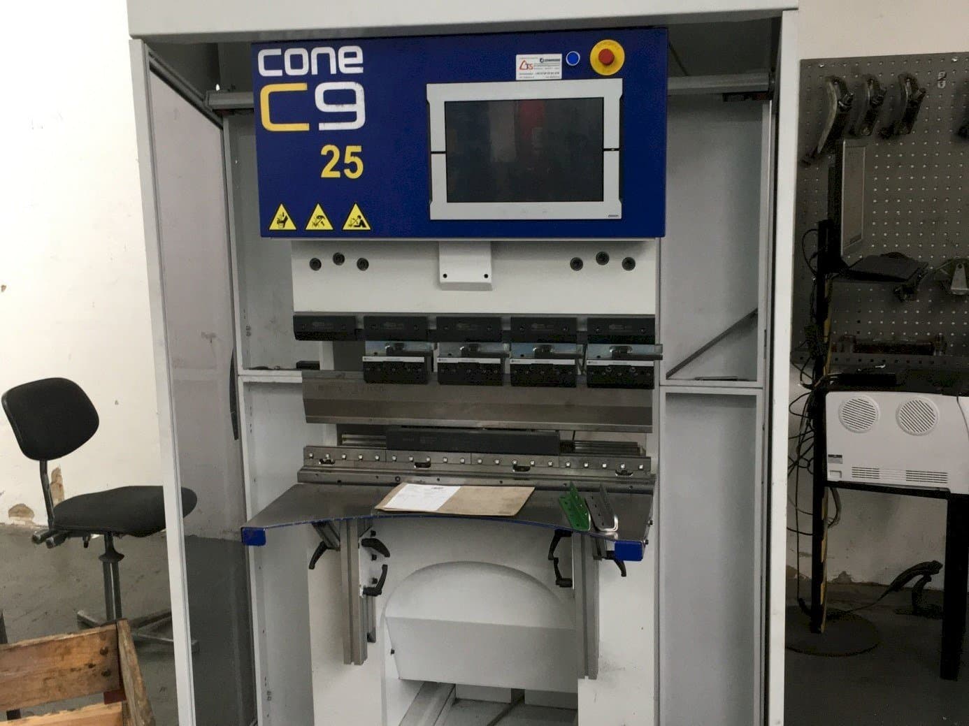 Front view of COASTONE  Cone C9  machine