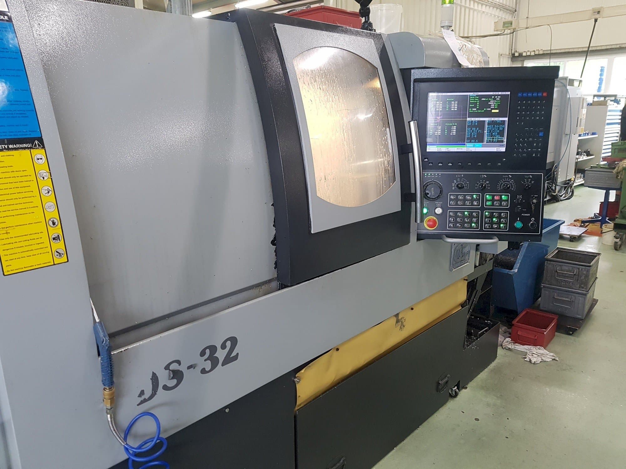 Front view of Chiah-Chyun CDS-32  machine