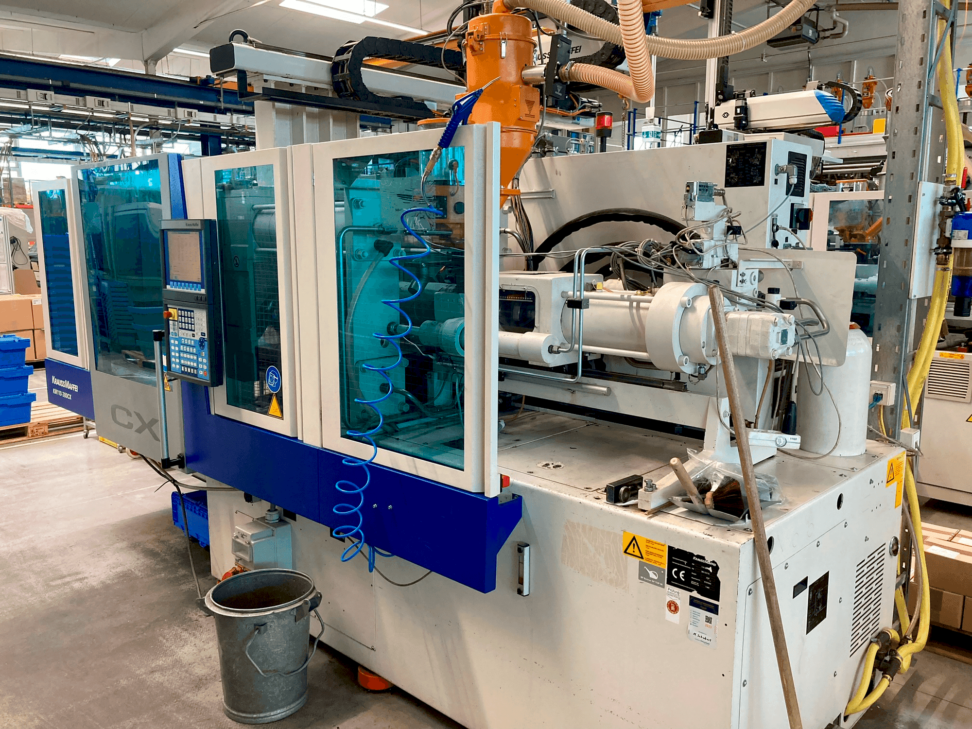 Front view of Krauss Maffei 110–380 CX  machine