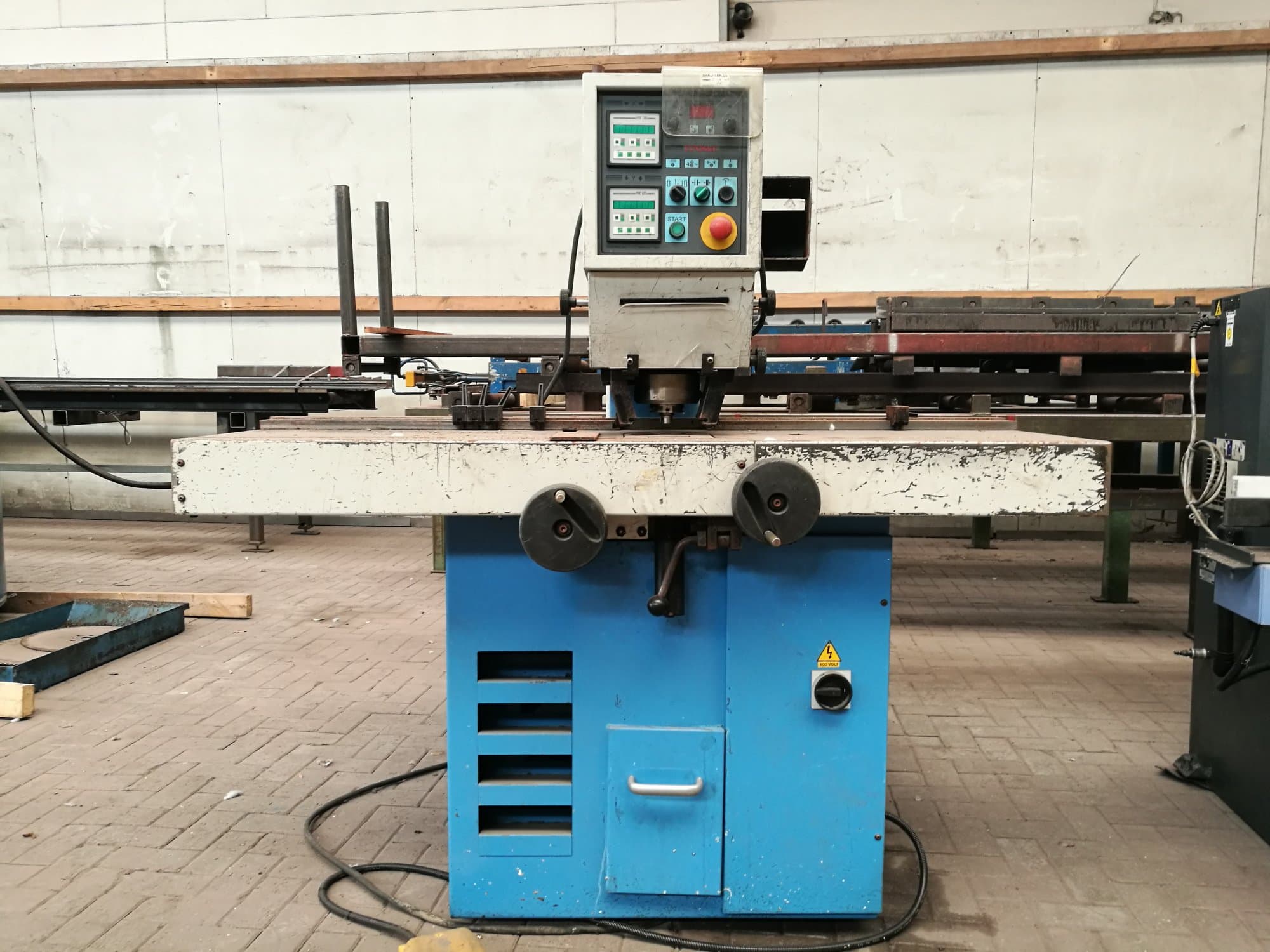 Front view of Euromac XP 750/25 Machine