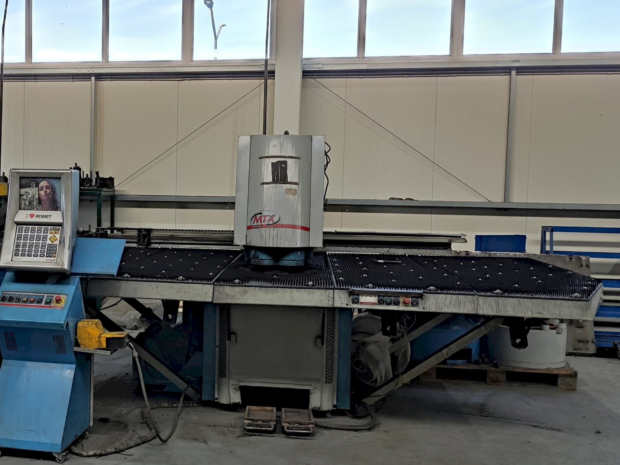 Front view of Euromac MTX INDEX  machine