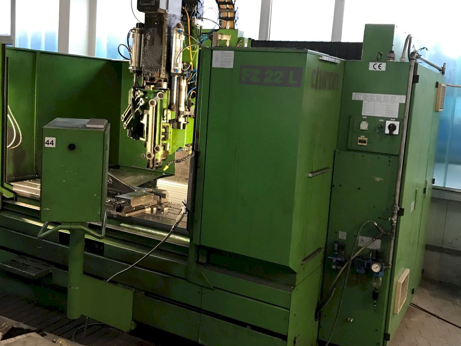 Front view of CHIRON FZ 22 L  machine