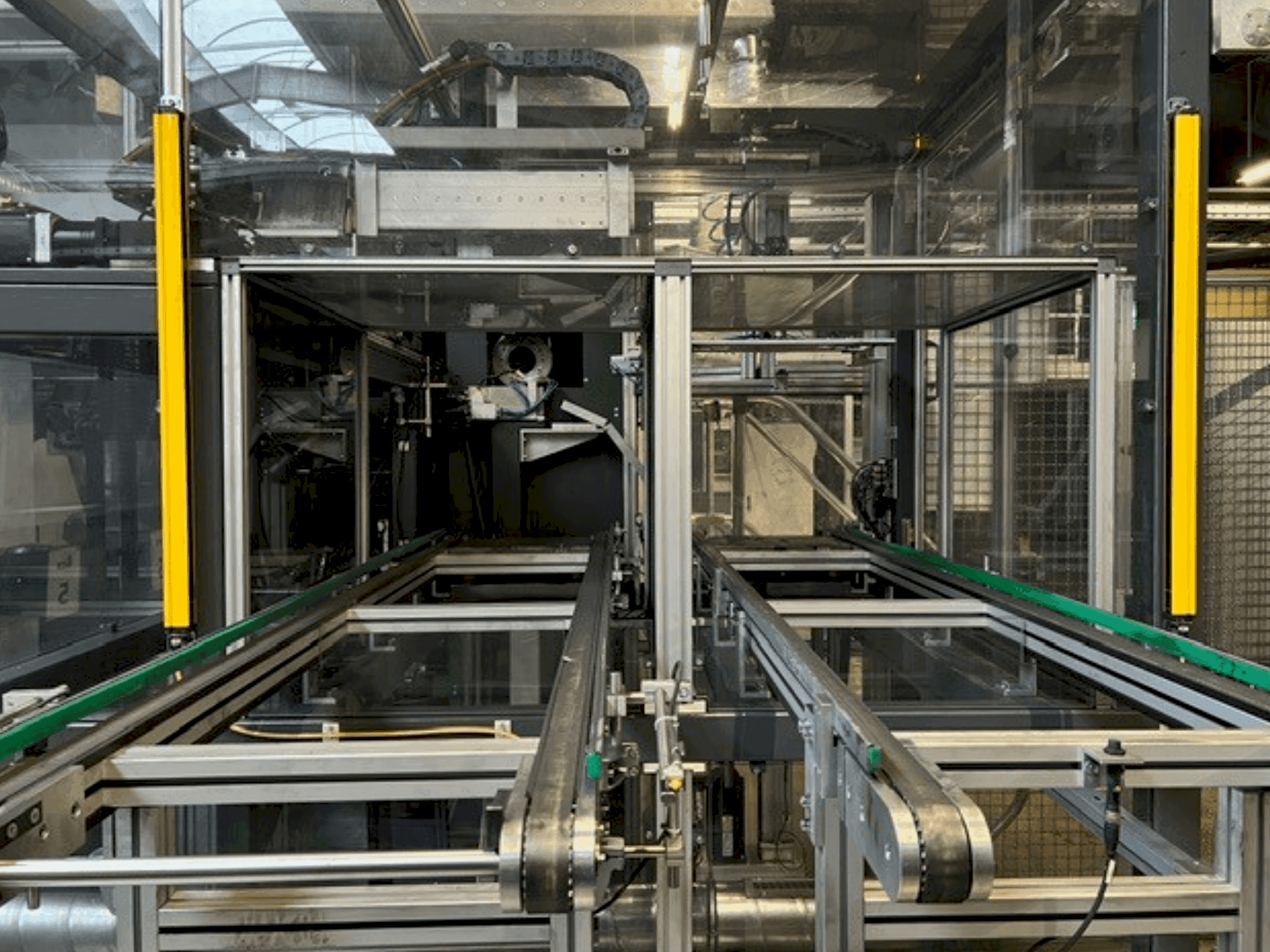 Front view of KOMAGE S 50 4E CNC  machine