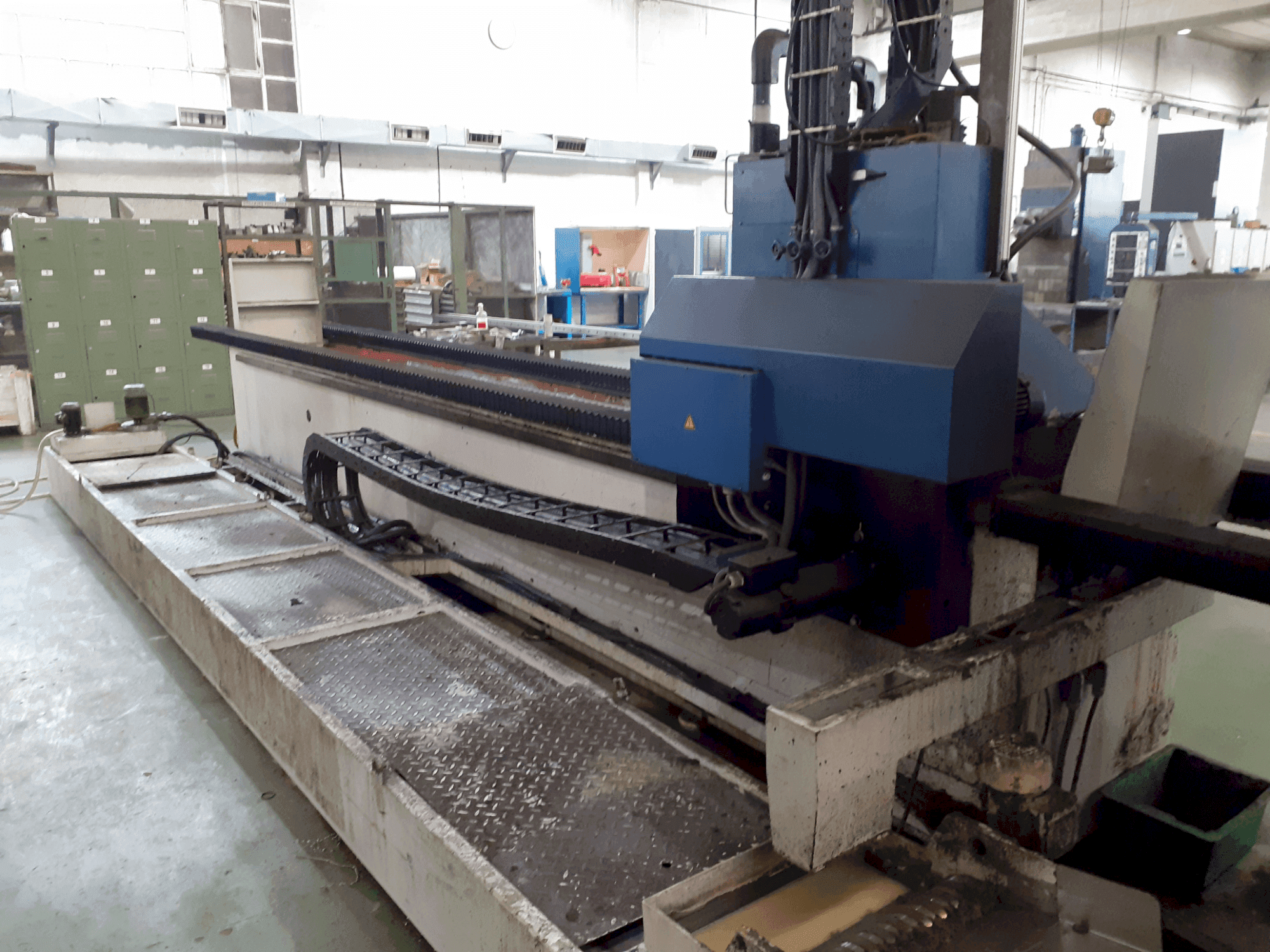 Front view of Reform AR 40/7  machine