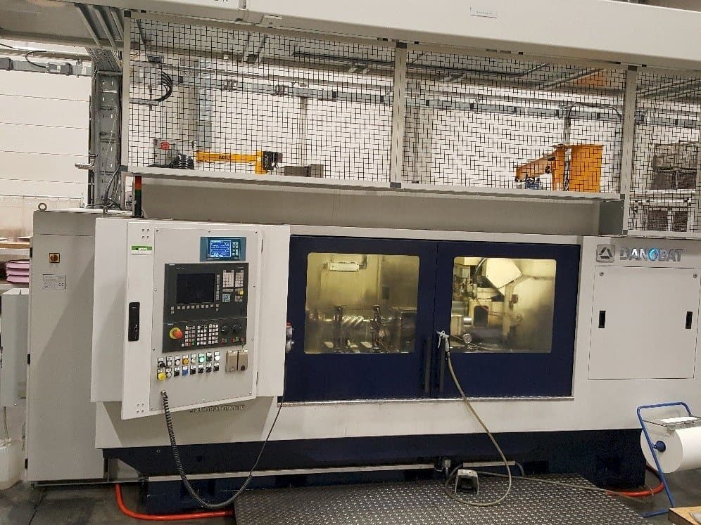 Front view of DANOBAT WT-62-3B  machine