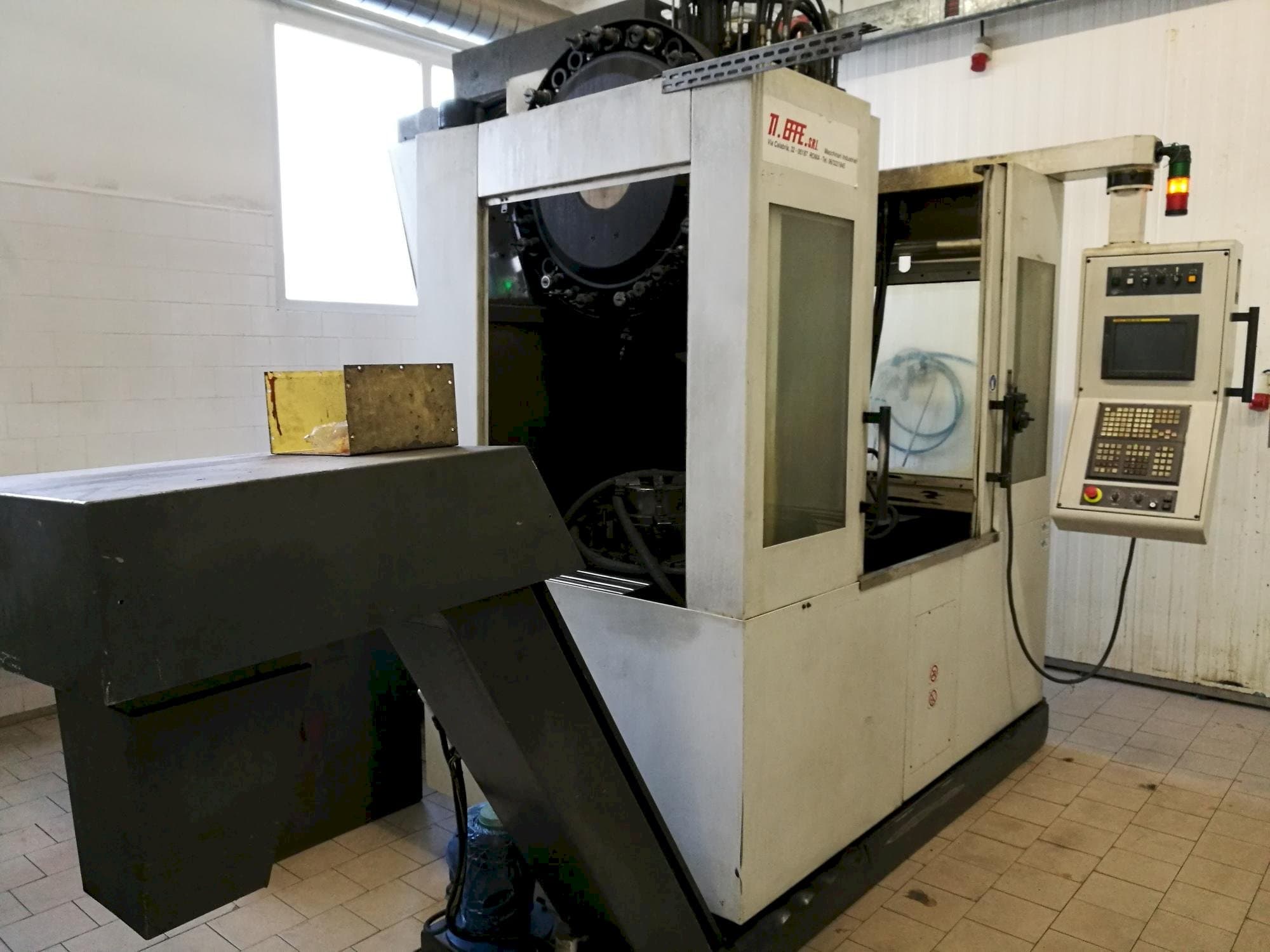 Front view of RMT Kompakt 8  machine