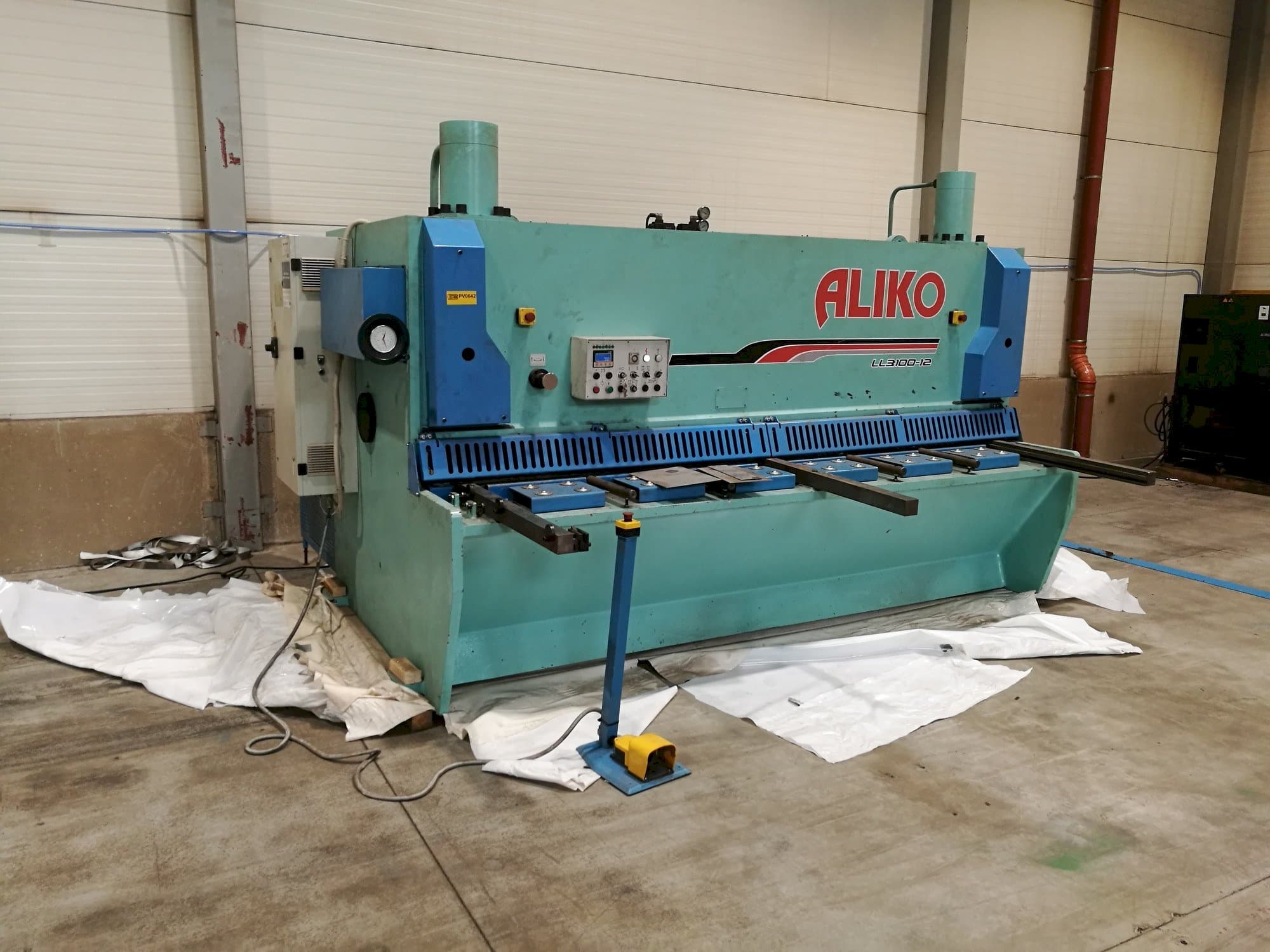 Front view of ALIKO LL3100-12  machine